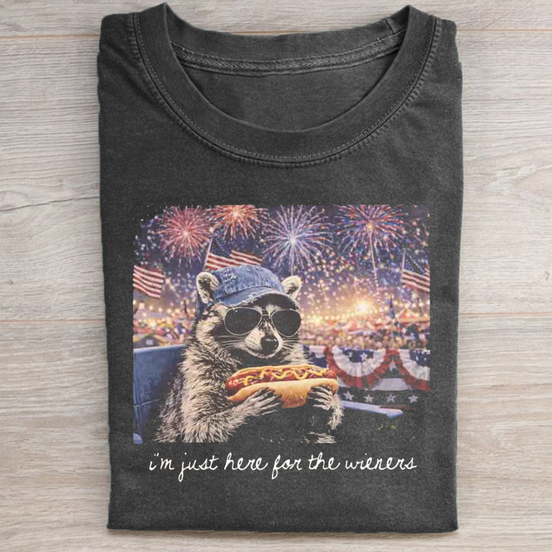 i live here raccoon T-shirt-Teevibe