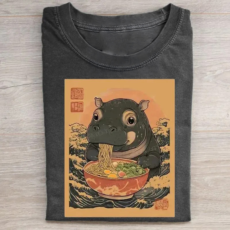 Moo Deng Eat Ramen T-shirt-Teevibe