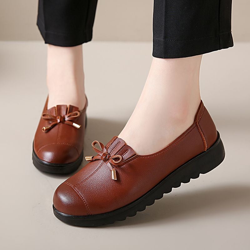 Zapatos de cuero con suela blanda y superficie blanda