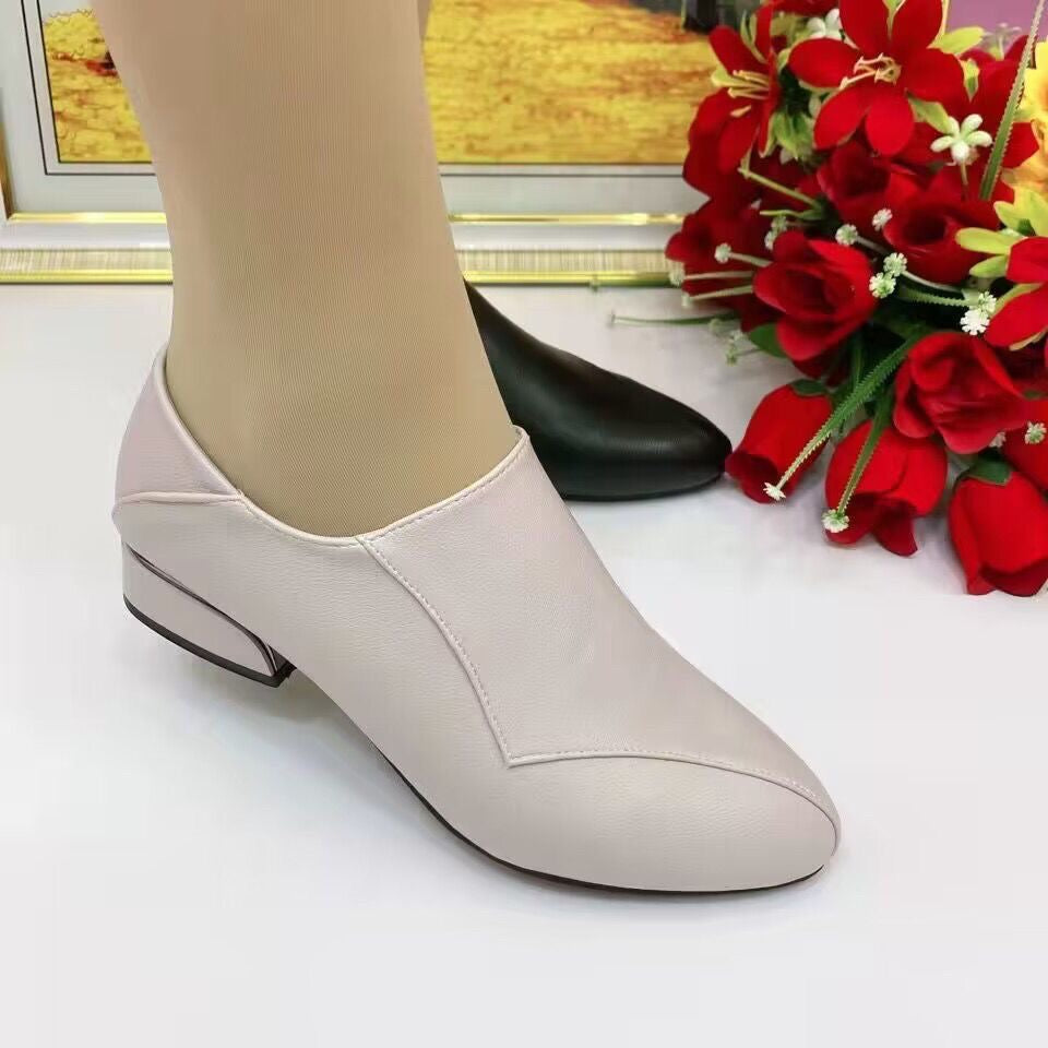 Zapatos casuales cómodos de cuero suave