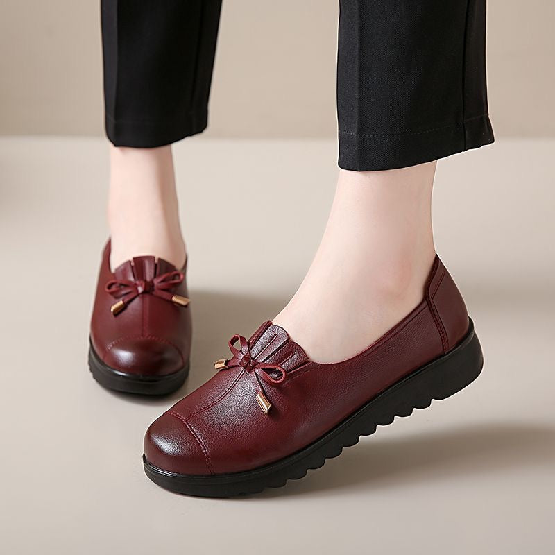 Zapatos de cuero con suela blanda y superficie blanda