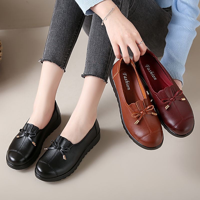 Zapatos de cuero con suela blanda y superficie blanda