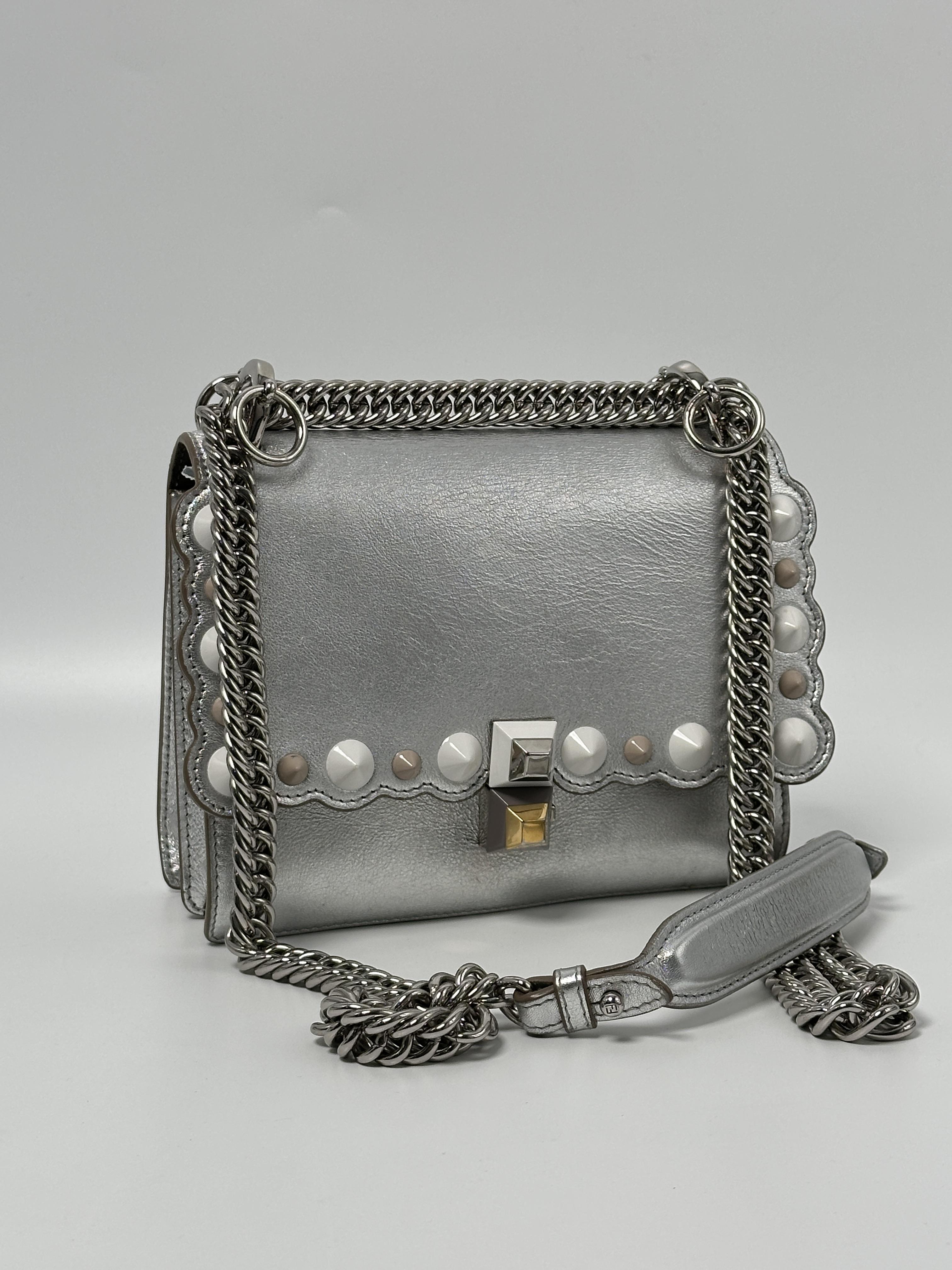 Pre-owned FENDI LEATHER Shoulder Bags Kan I Small Scalloped Studded Shoulder Bag JD814FD