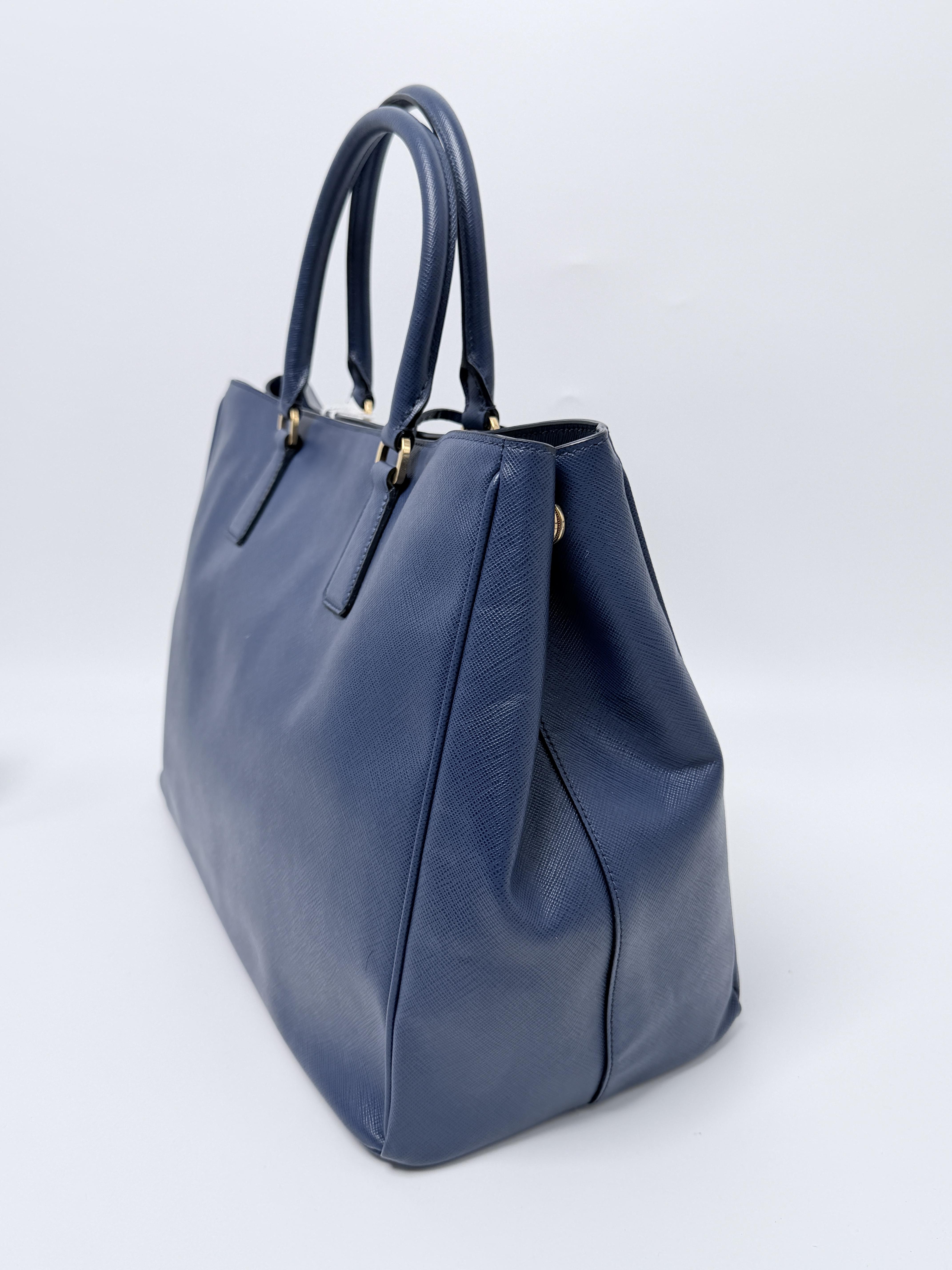 Saffiano Lux Tote PR321Fei