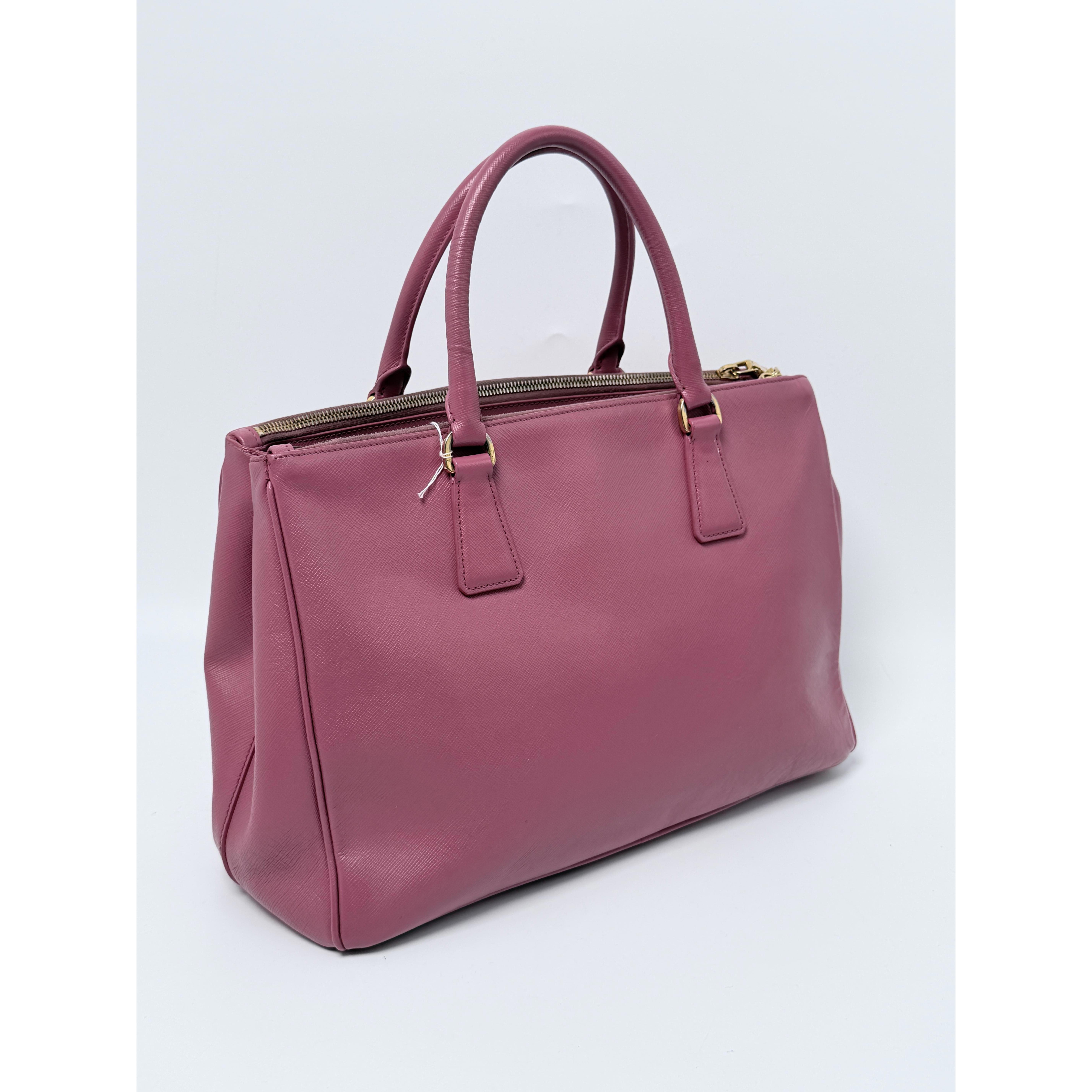 Pre-owned PRADA leather Crossbody Bags Saffiano Tote Bag Crossbody bag pink JE173PD
