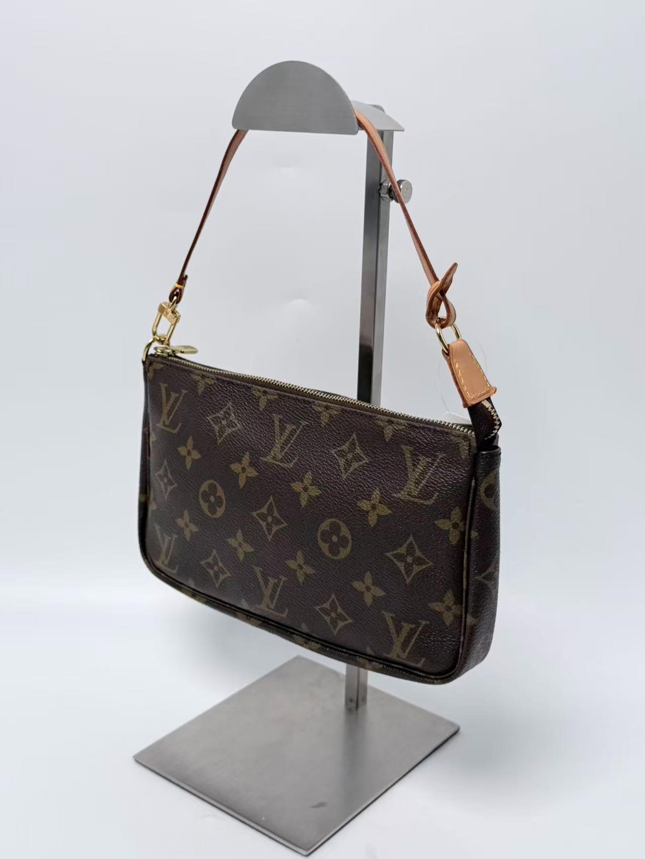 Monogram Pochette Accessoires Vintage Canvas Shoulder Bag Pouch JP012LV