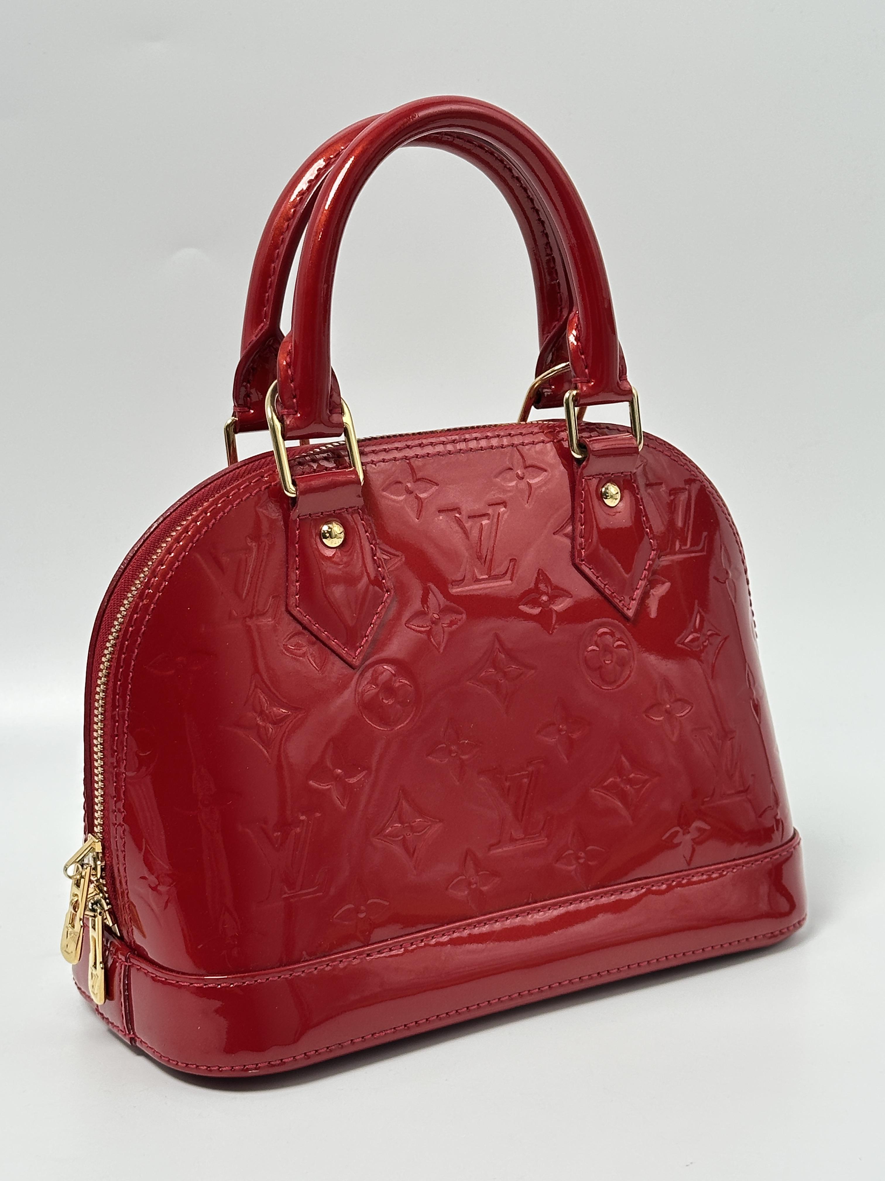 Pre-owned Louis Vuitton leather Crossbody Bags Alma BB Monogram Vernis Crossbody Bag XU007LV