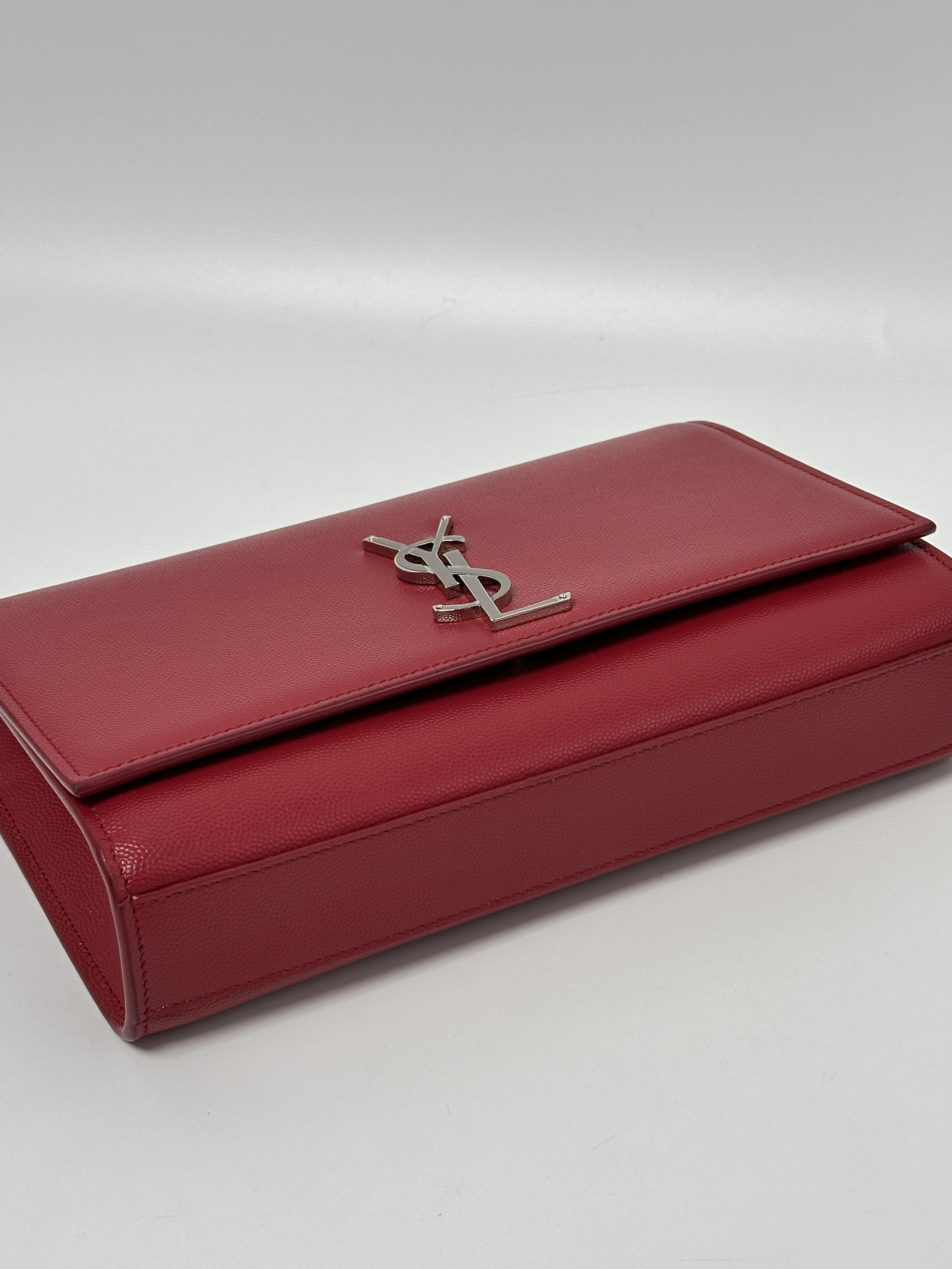 Pre-owned Yves Saint Laurent LEATHER Shoulder Bags Saint Laurent Kate shoulder bag ZS011YS