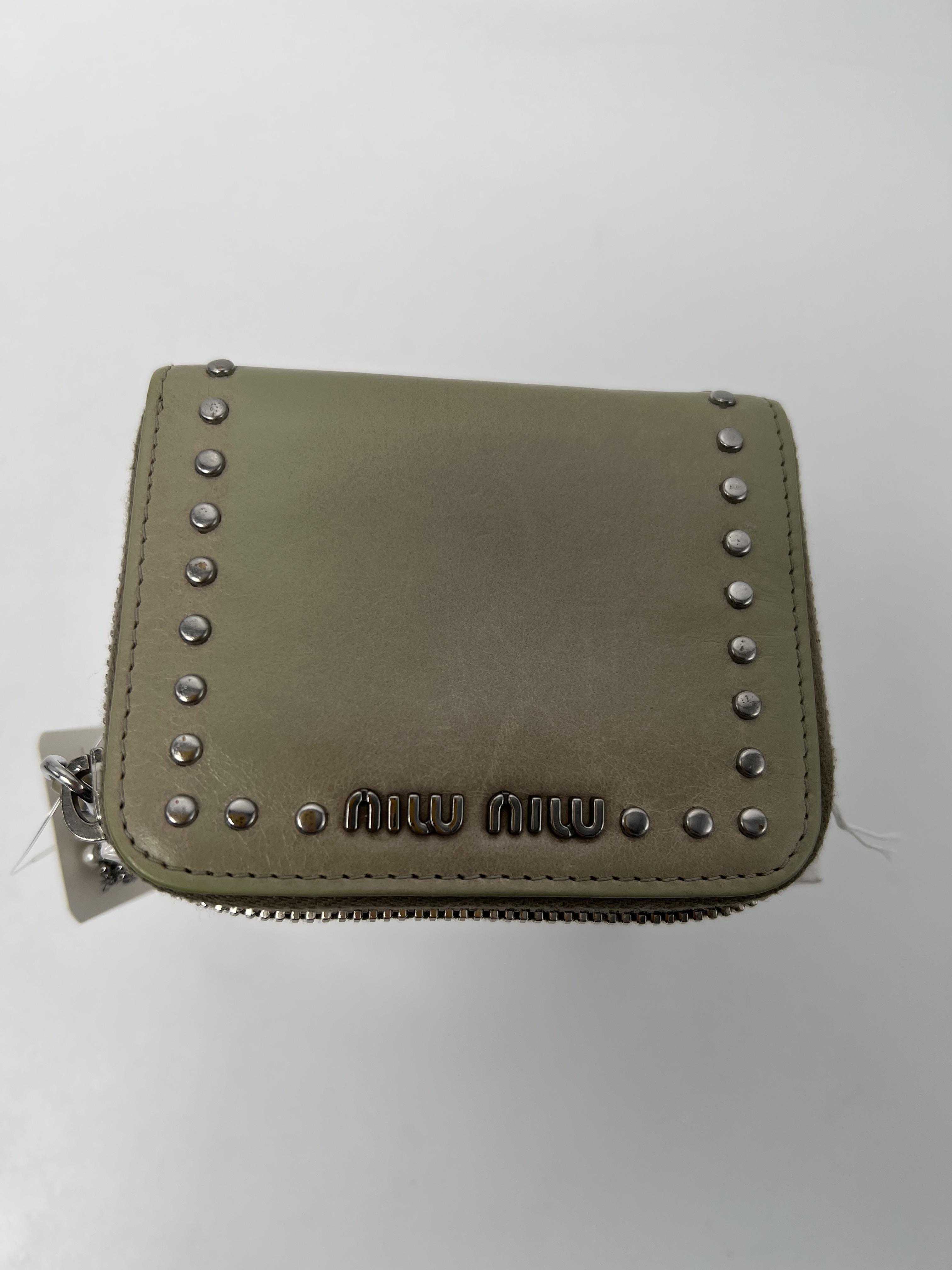 Studded Zip Around Compact Wallet Beige Taupe Silver Tone Hardware Heart Charm JP002MM