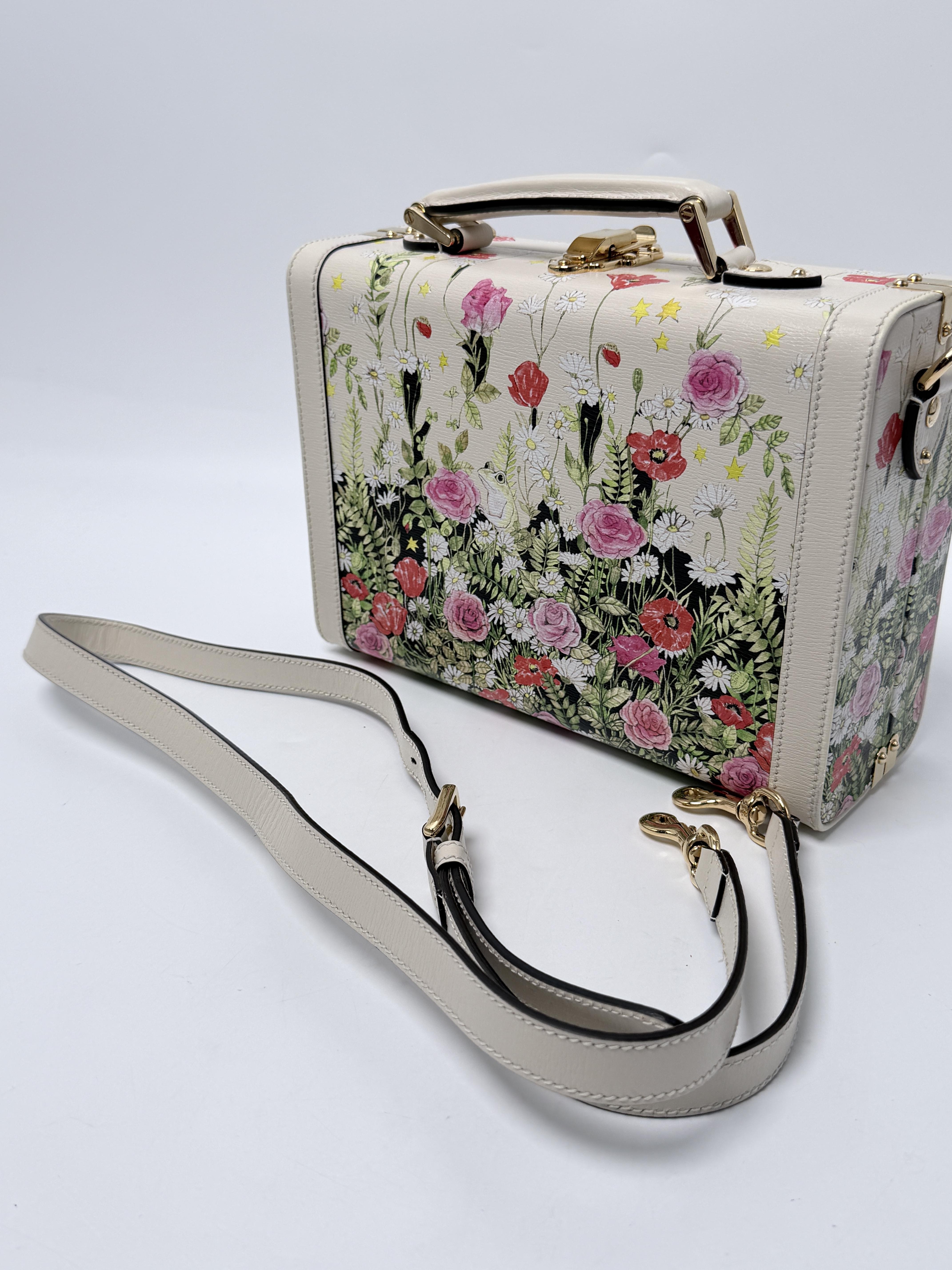 x Yuko Higuchi Limited Edition Trunk Case Shoulder Bag Ivory Leather Cat Print JP014GG