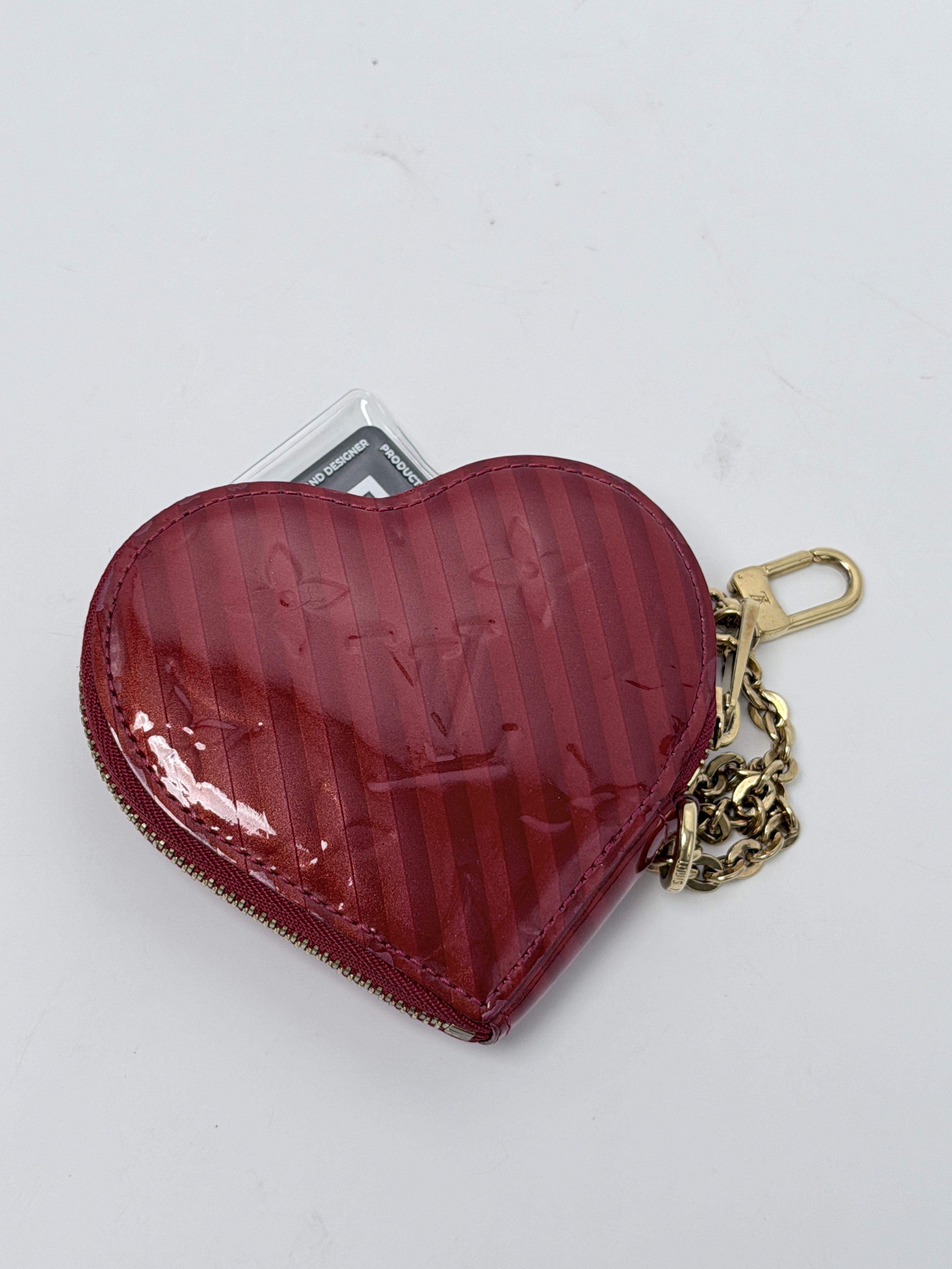 Limited Edition Pomme d’Amour Rayures Heart Coin Bag JD1650LV