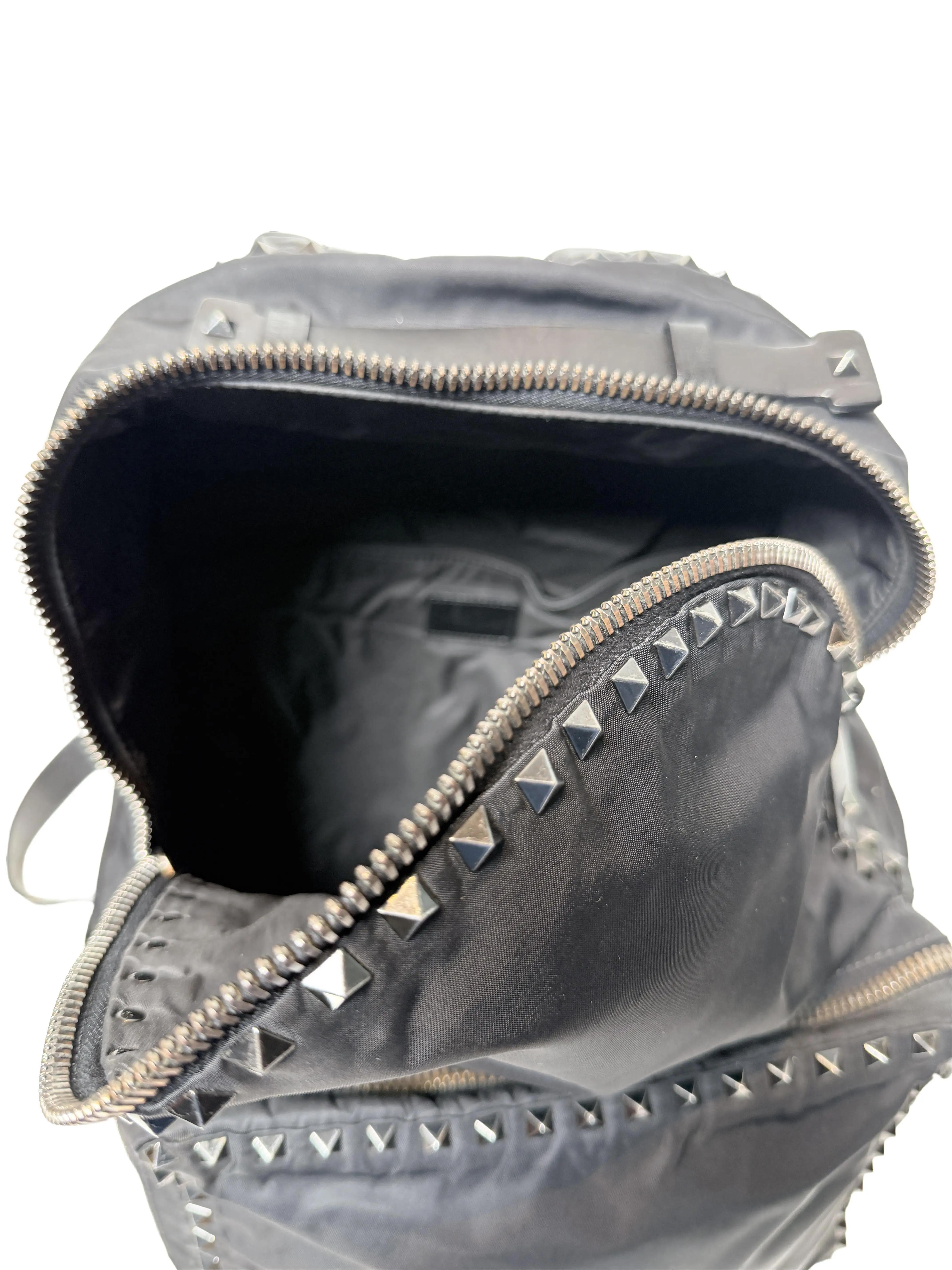 Valentino Authentic Garavani Rockstud Backpack JXVL2