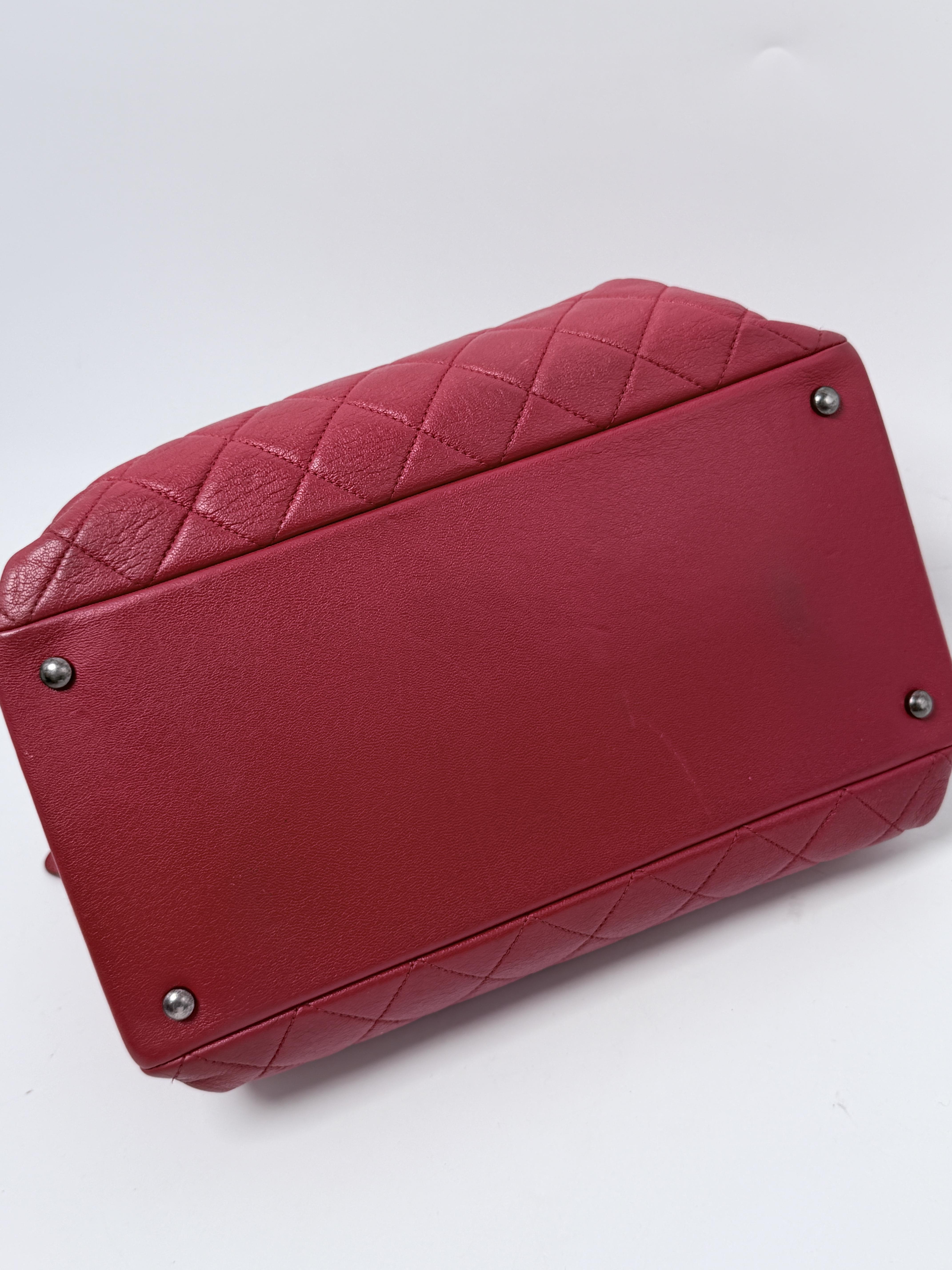 Medium Boy Chained Tote Bag Red Quilted Shoulder Satchel Handbag ZS064CC