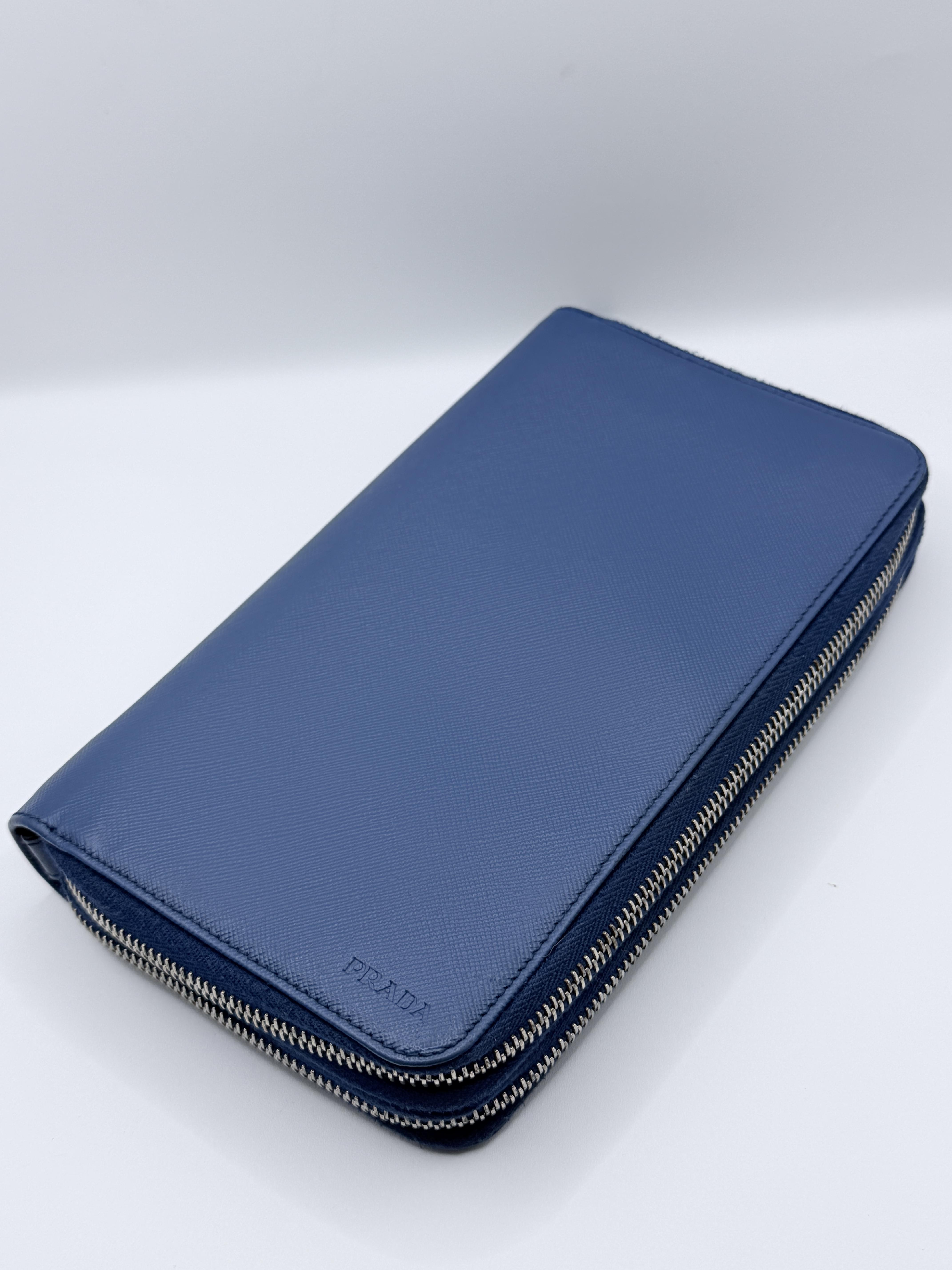 Saffiano Lux Double Zip Organizer Continental Blue JD487PR
