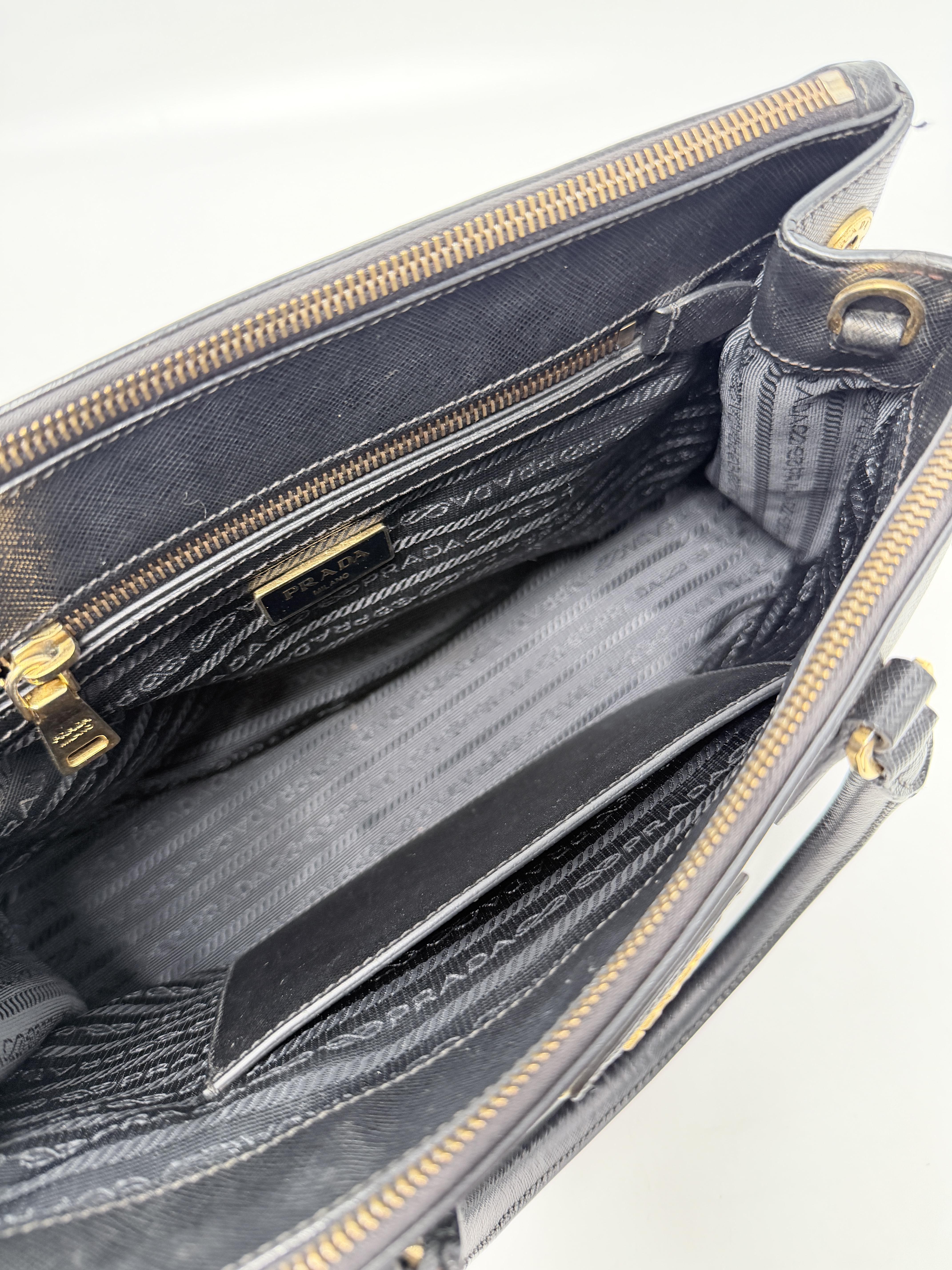 Galleria Medium Saffiano Lux Double Zip Black Tote Bag Shoulder XU009PR