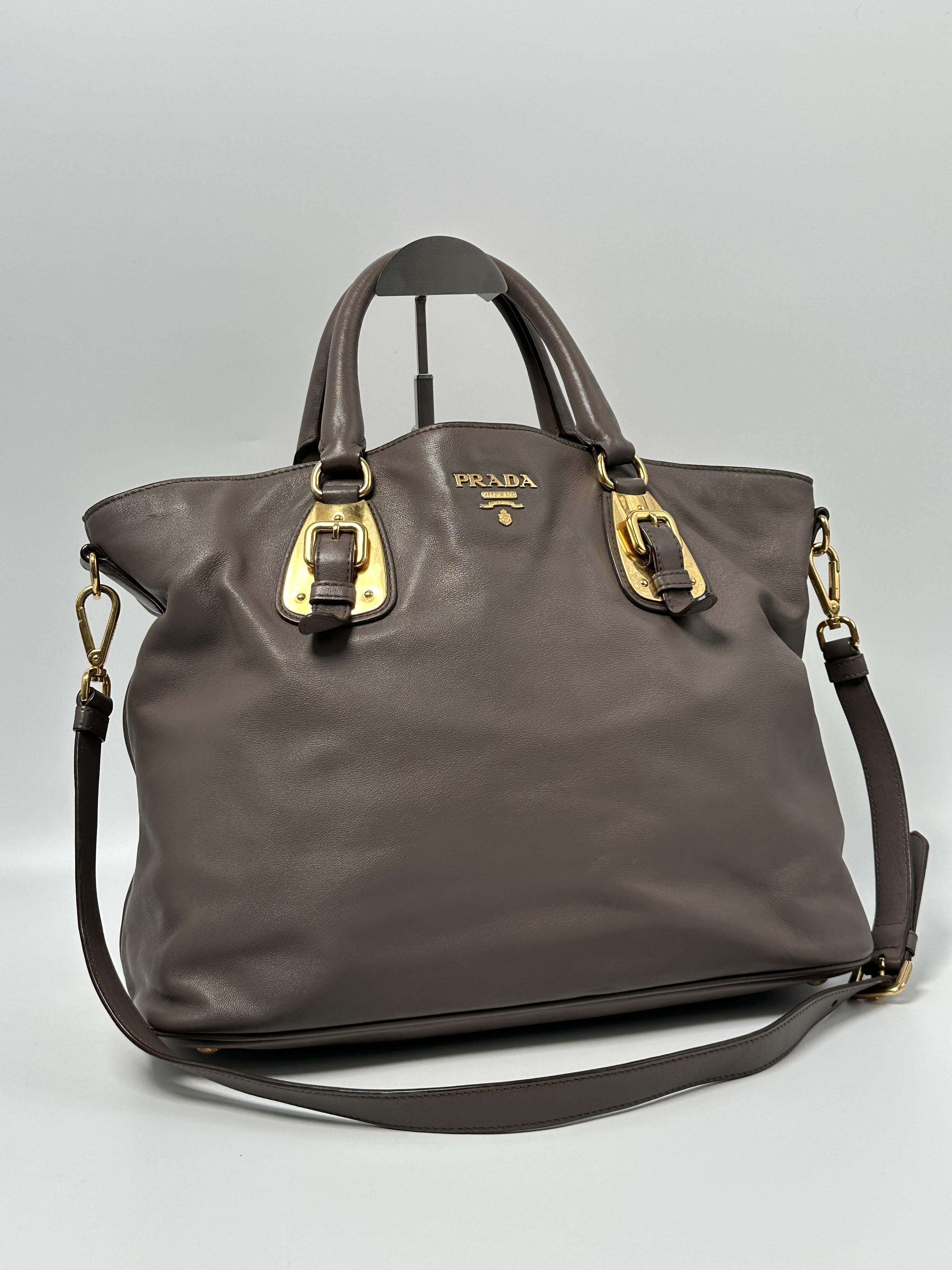 Pre-owned PRADA leather Tote Bags Taupe Gray Tote Shoulder Bag Top Handle Handbag JE577PD