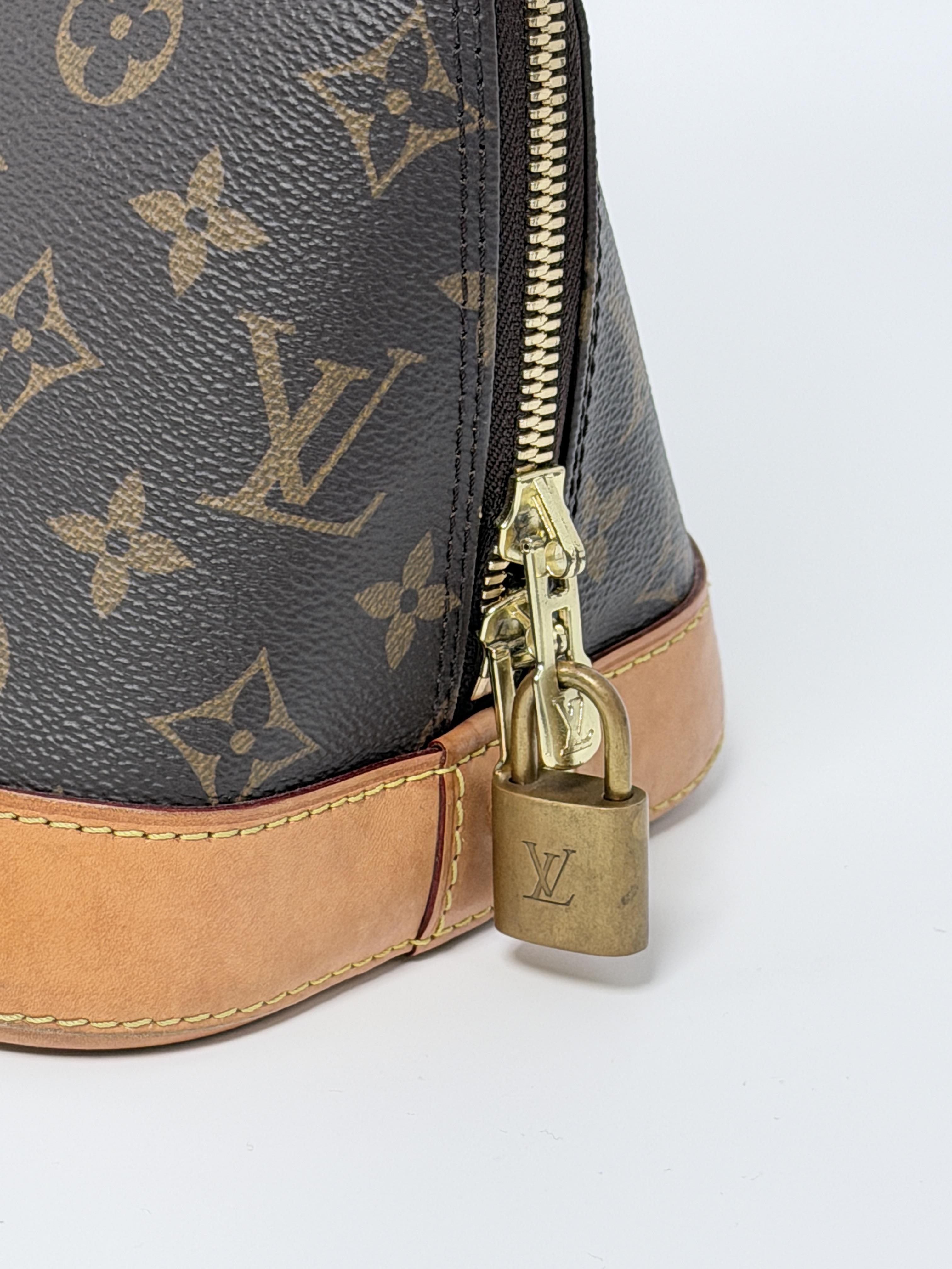 Pre-owned Louis Vuitton coated canvas Shoulder Bags Authentic Monogram Alma PM Handbag Shoulder Bag JX222LV