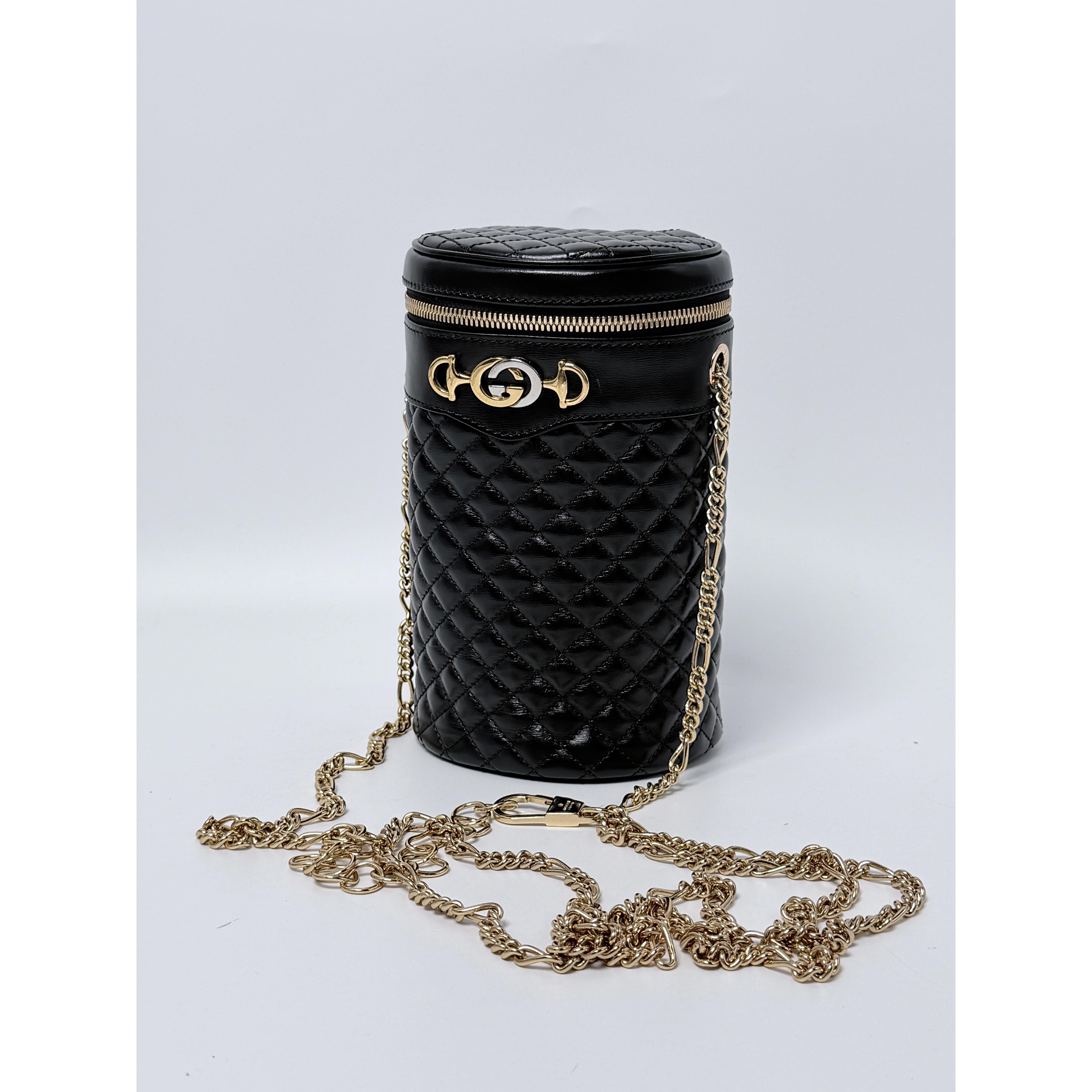 Pre-owned GUCCI Leather Crossbody Bags Zumi Quilted Cylindrical Shoulder Bag Chain Crossbody Black JD0250GG