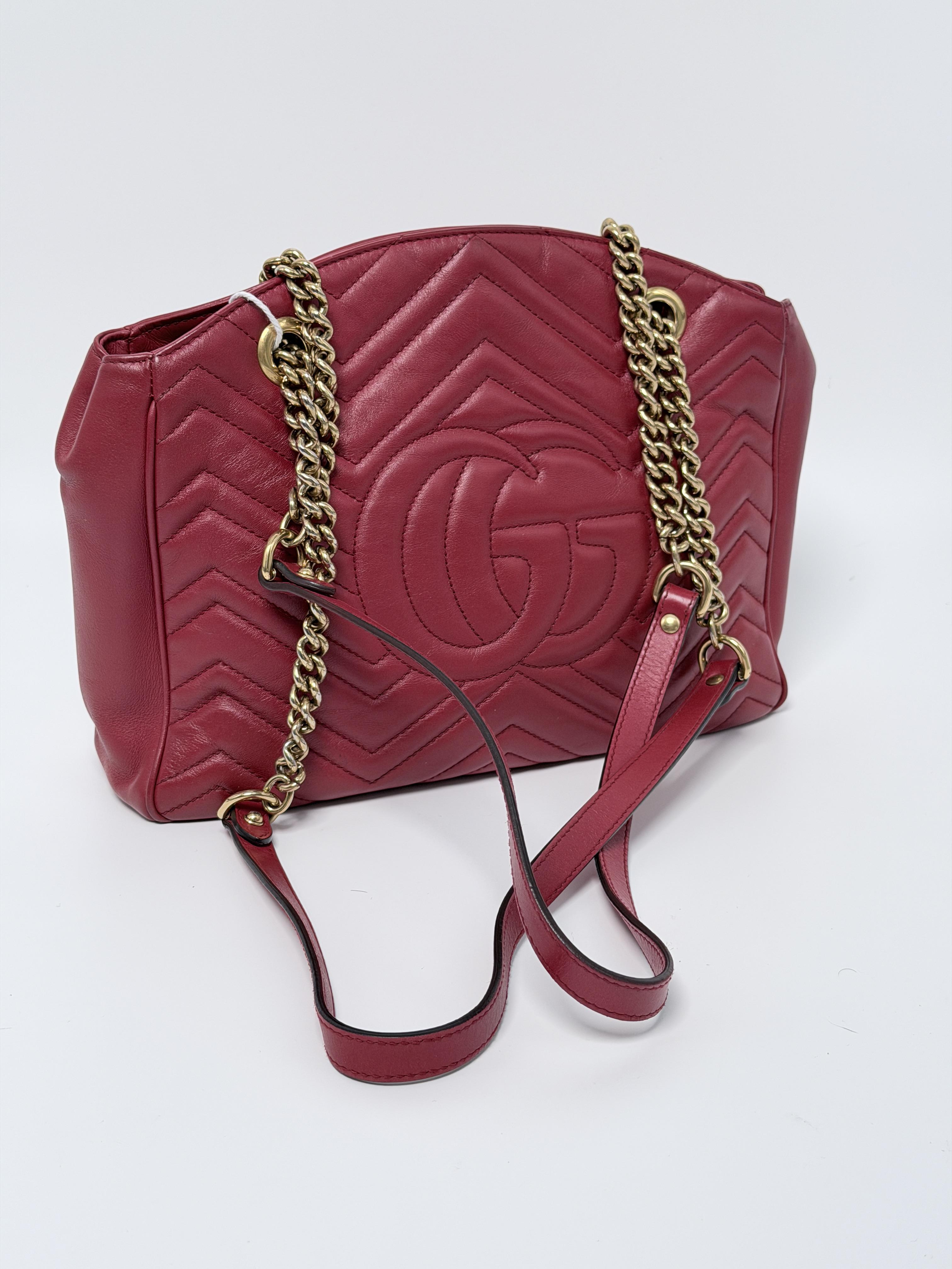GG Marmont Chevron Shoulder Bag with Chain Strap – Burgundy JX306GG