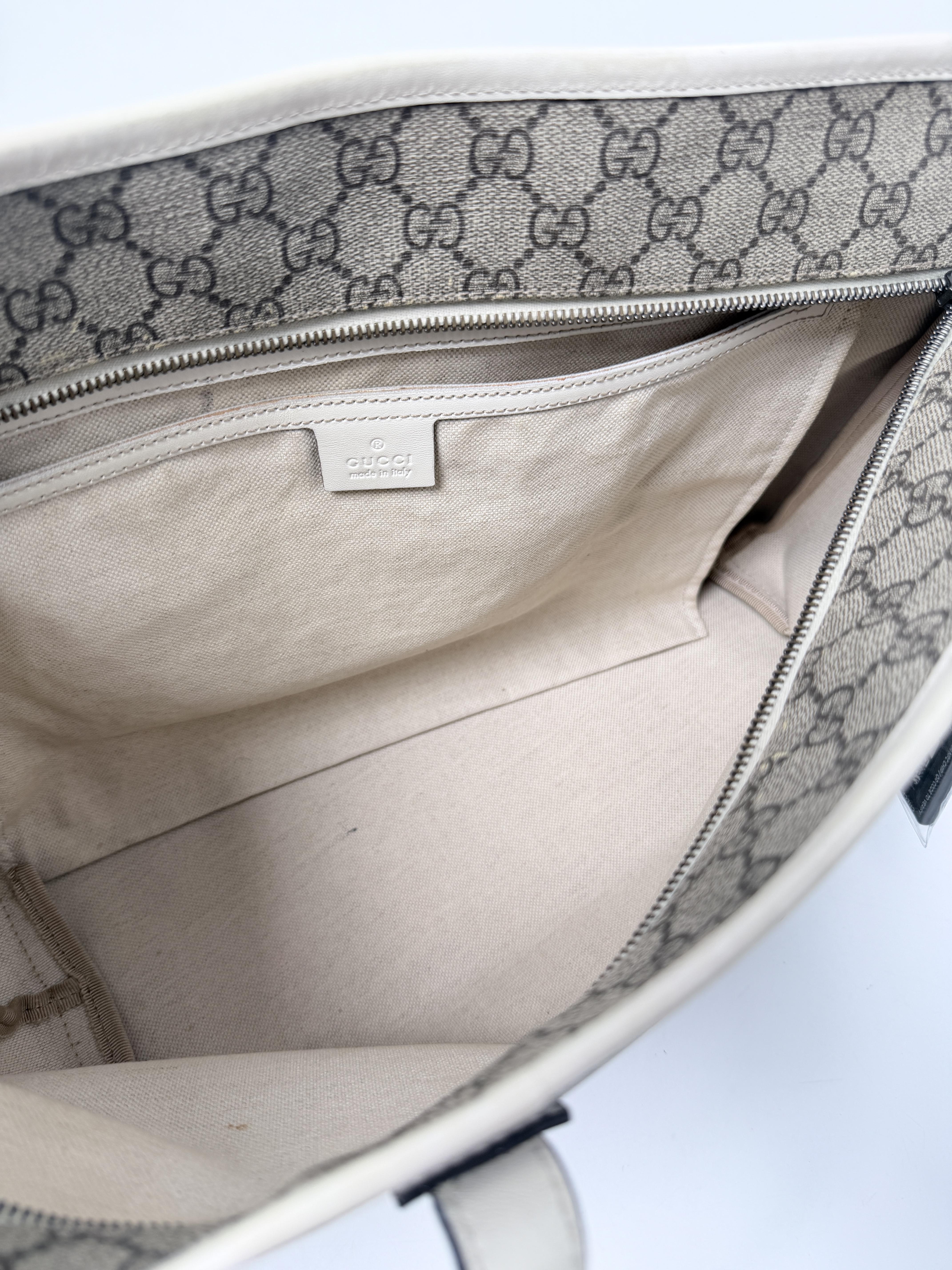 Joy Tote Bag GG Supreme White Leather Shoulder Commuter Purse JD1038GG