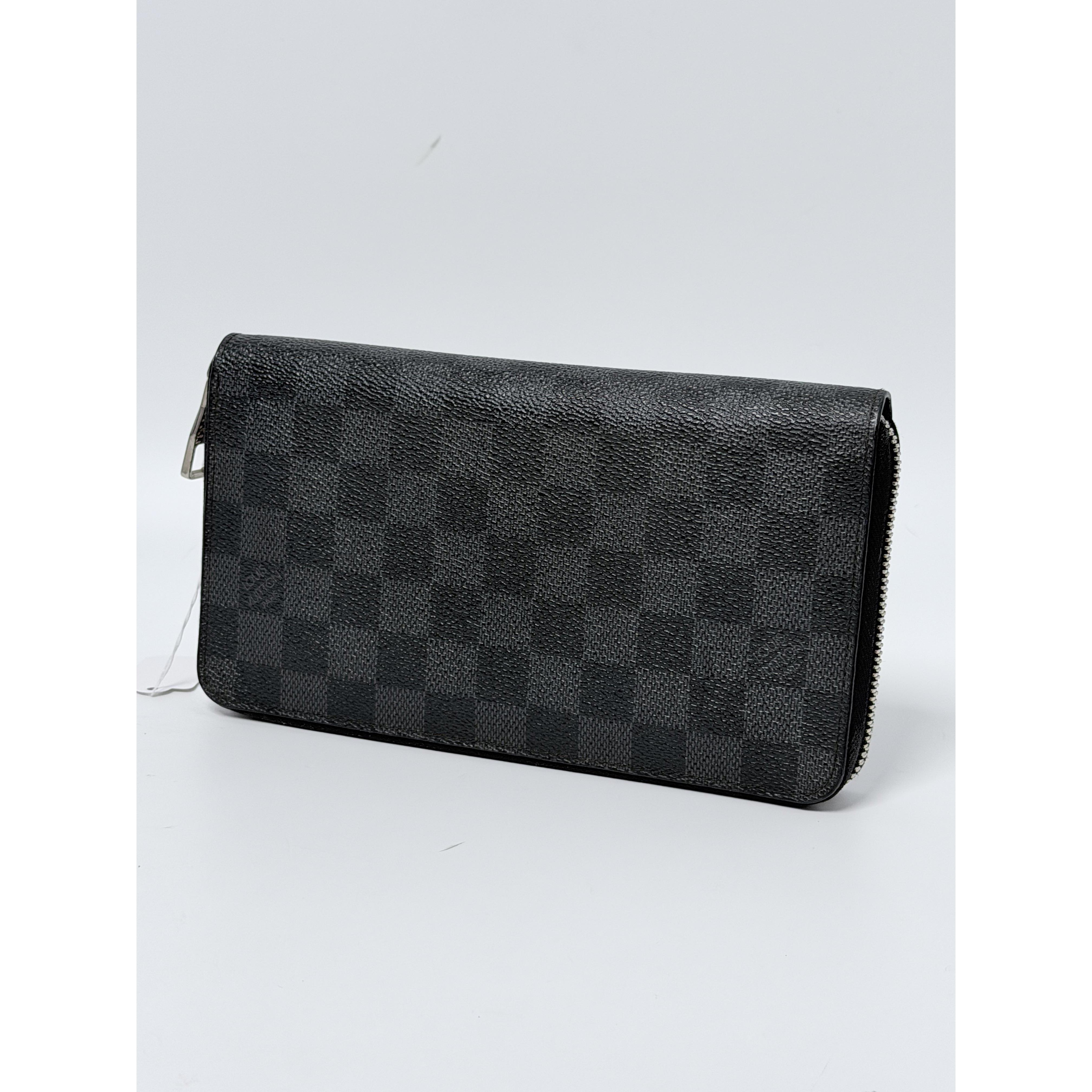 Damier Graphite Zippy Horizontal JE184LV