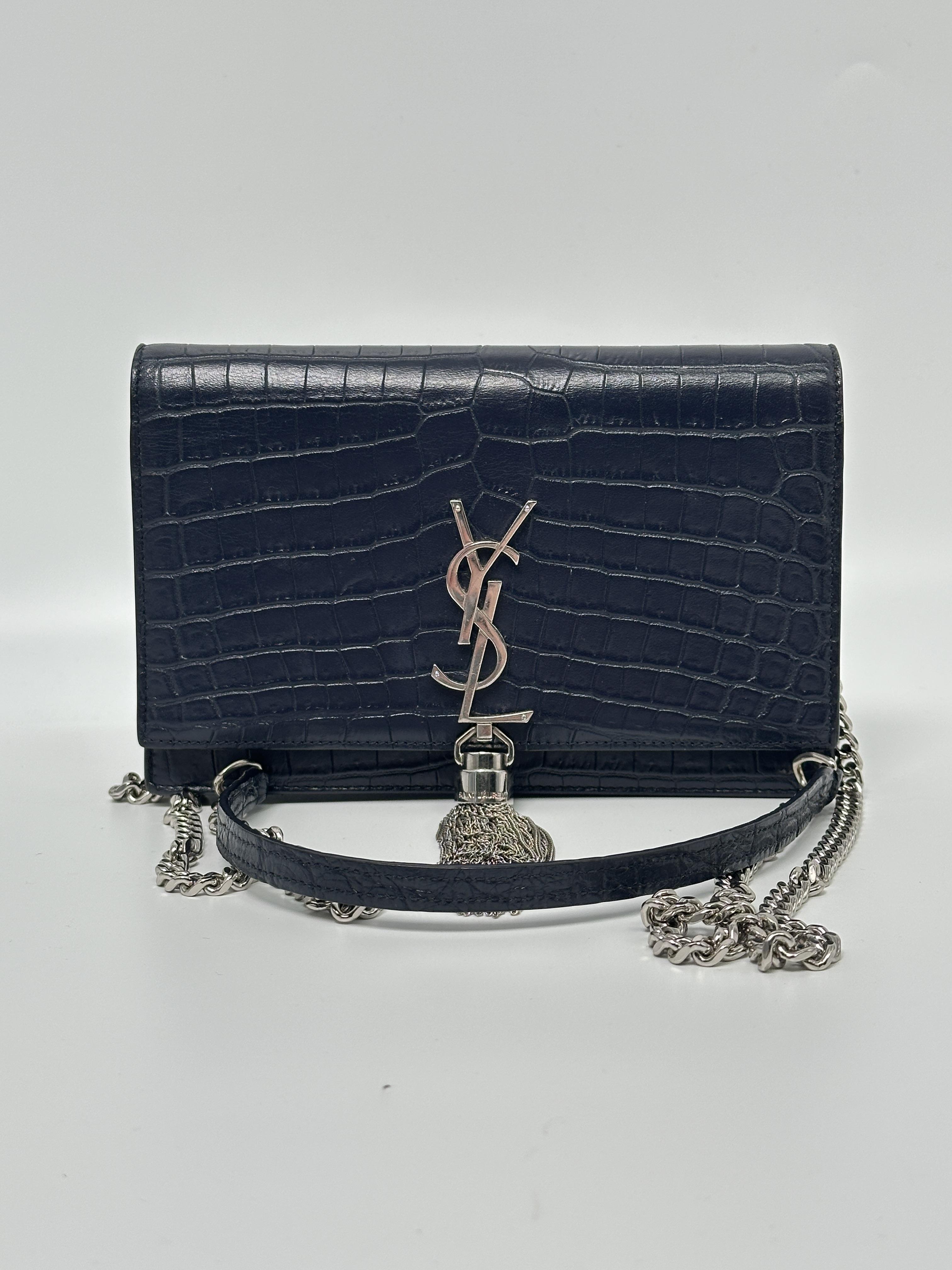 Pre-owned Yves Saint Laurent leather Shoulder Bags Saint Laurent Kate Medium Tassel Bag in Deep Marine Croc Embossed Shoulder Bag JC171Y
