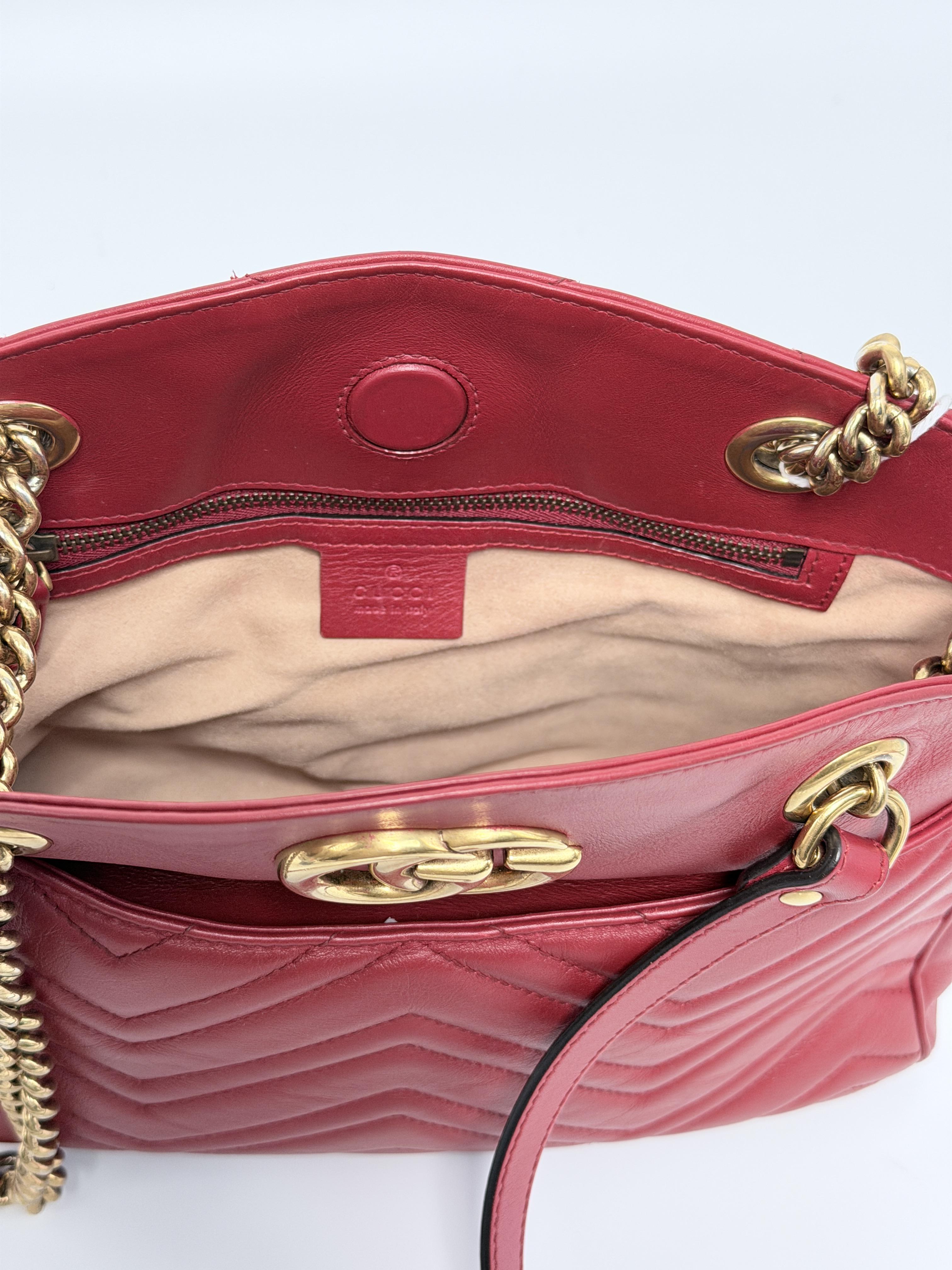 GG Marmont Chevron Shoulder Bag with Chain Strap – Burgundy JX306GG