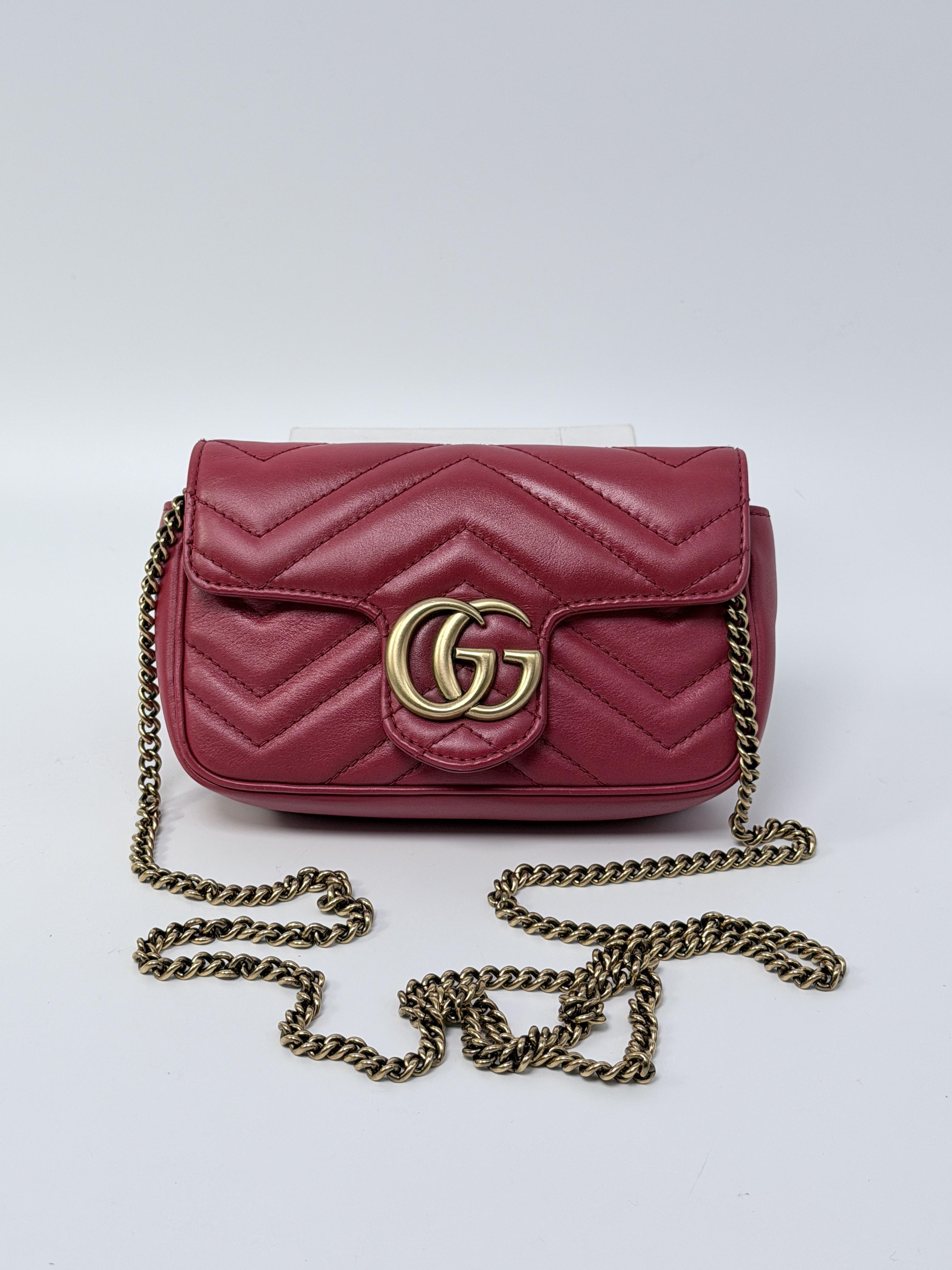 Pre-owned GUCCI leather Crossbody Bags GG Marmont matelassé mini bag JD0810GG