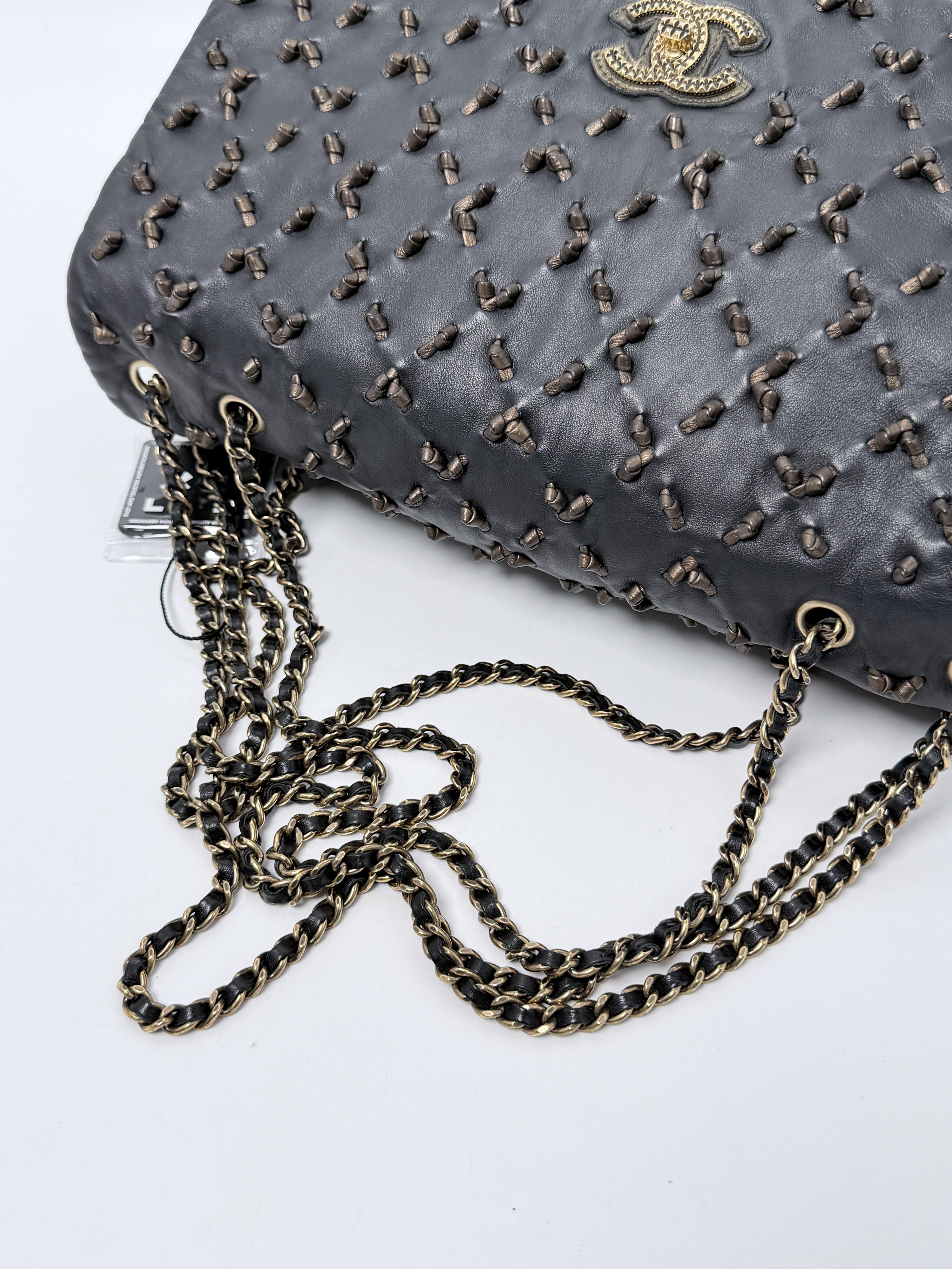 Lambskin Chic Knot Flap Bag Medium Black JA1325CC