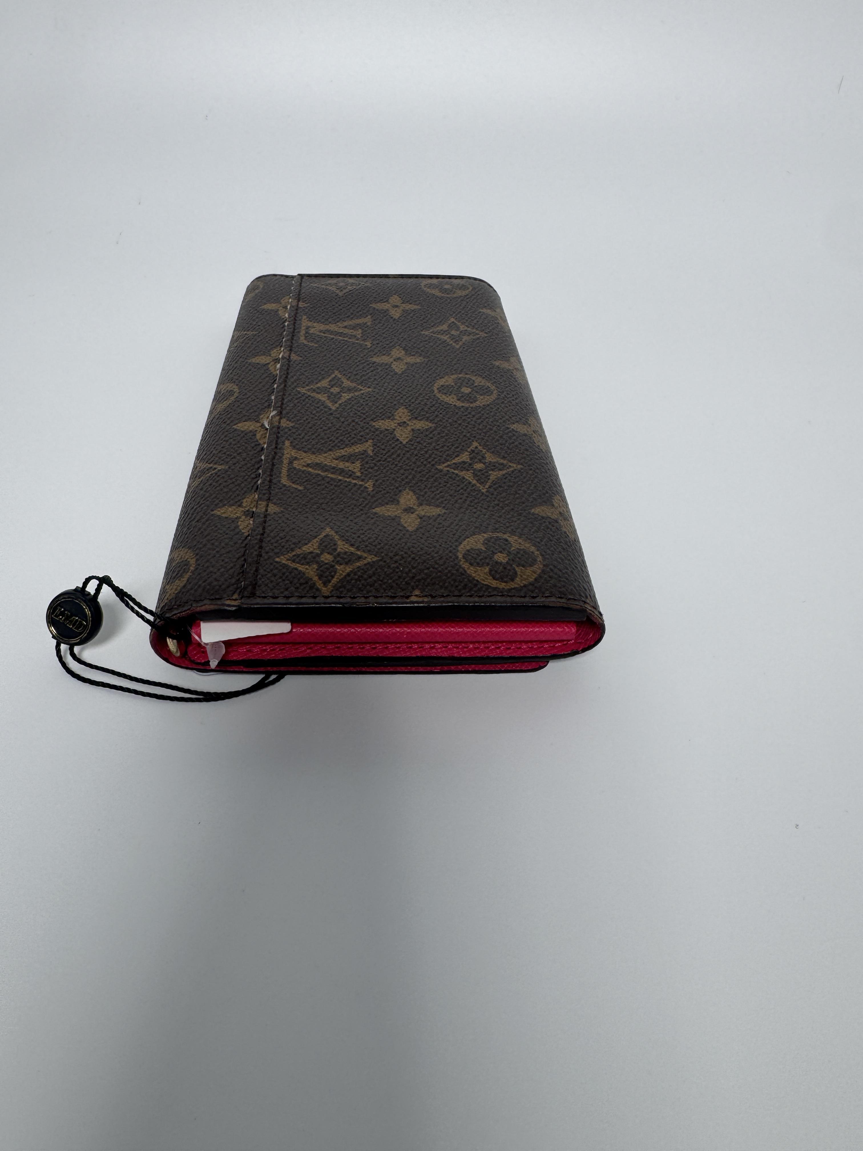 Monogram Canvas Illustrated Flap Wallet YMLV87