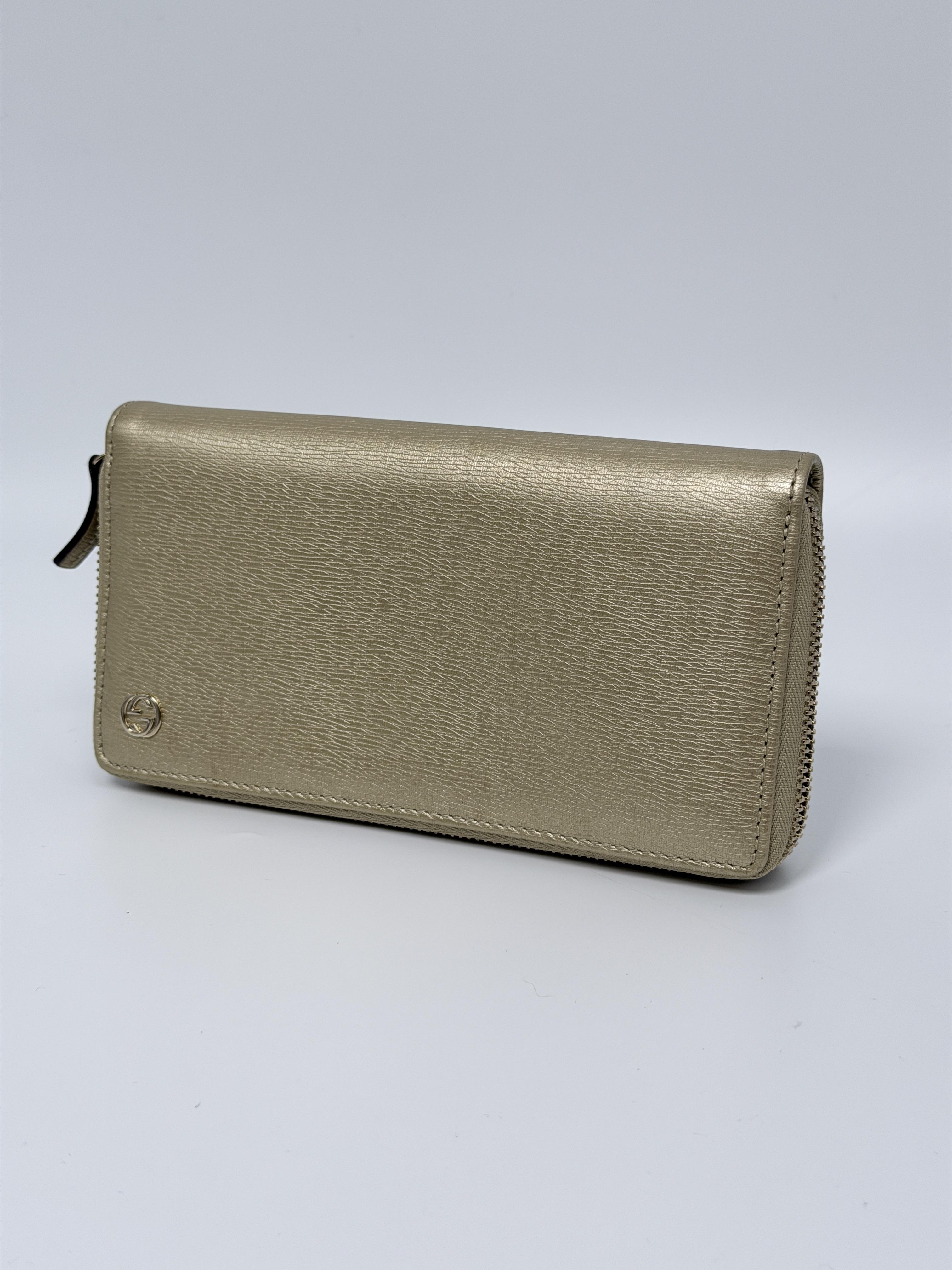 Champagne Gold Dollar Calfskin Interlocking G Zip Around JD216GG