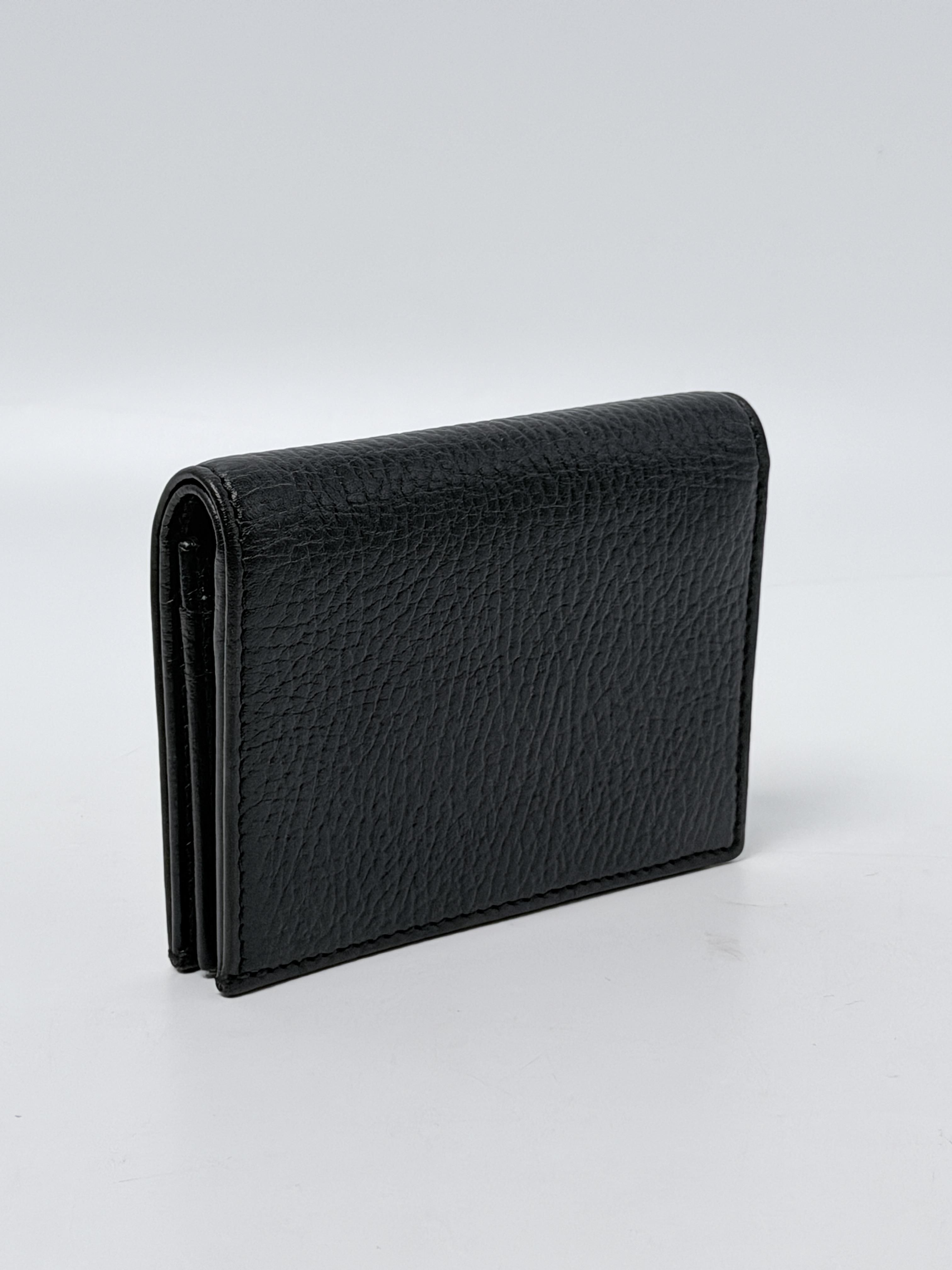 GG Marmont Black Textured Folding Card Case Wallet JP015GG