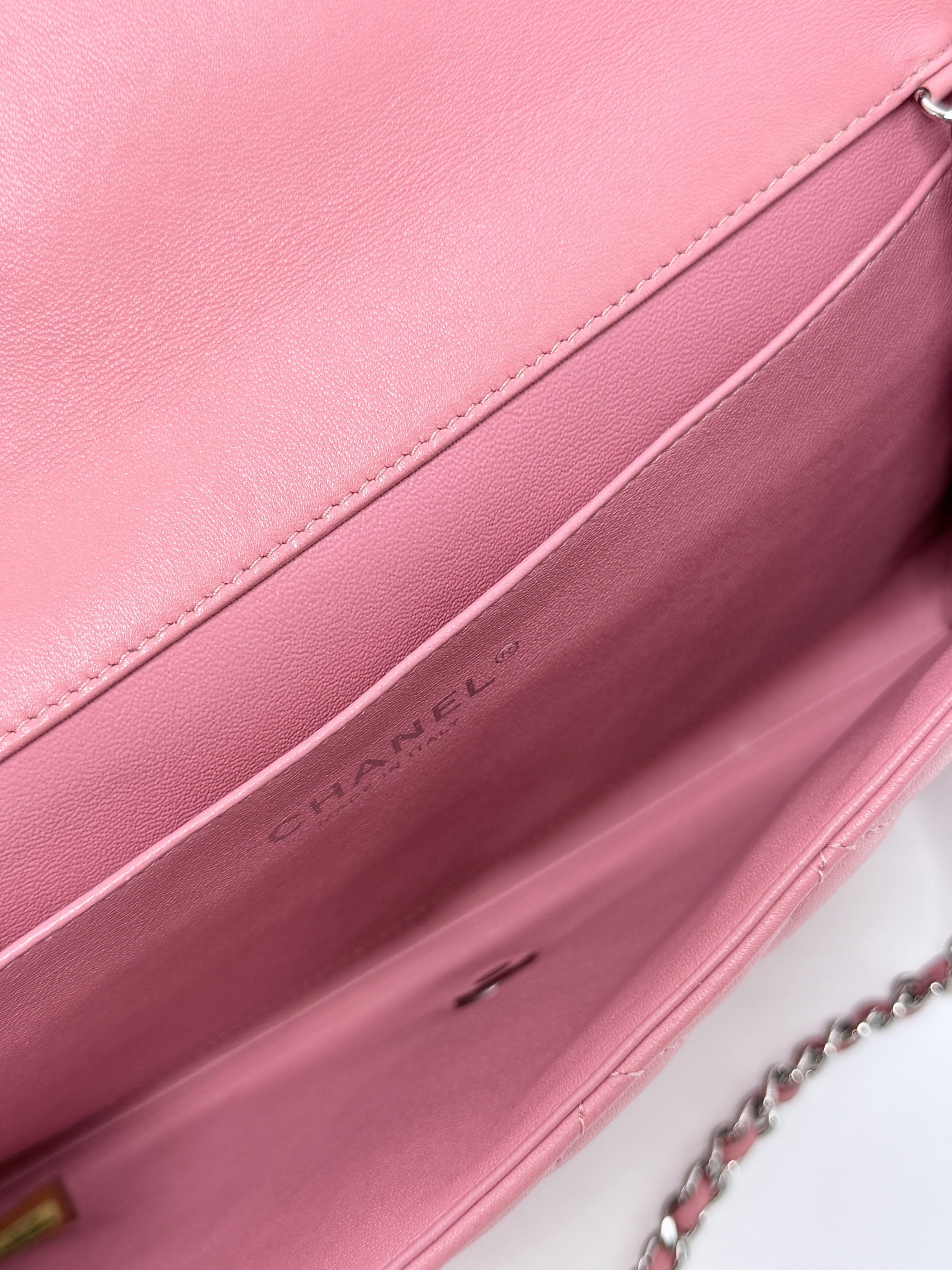 Jumbo Classic Double Flap Bag Pink Lambskin Silver Hardware P041CC