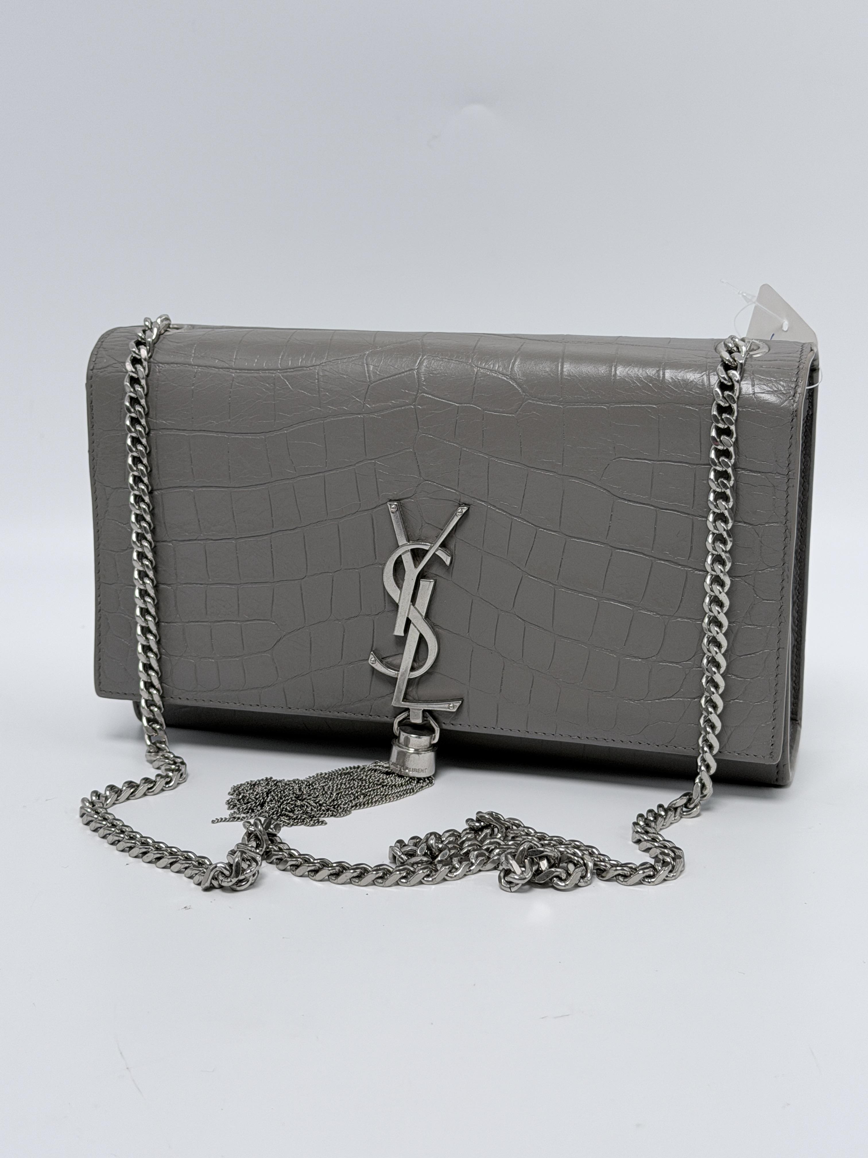 Pre-owned Yves Saint Laurent leather Shoulder Bags Saint Laurent Kate Tassel Shoulder Bag JX301YS