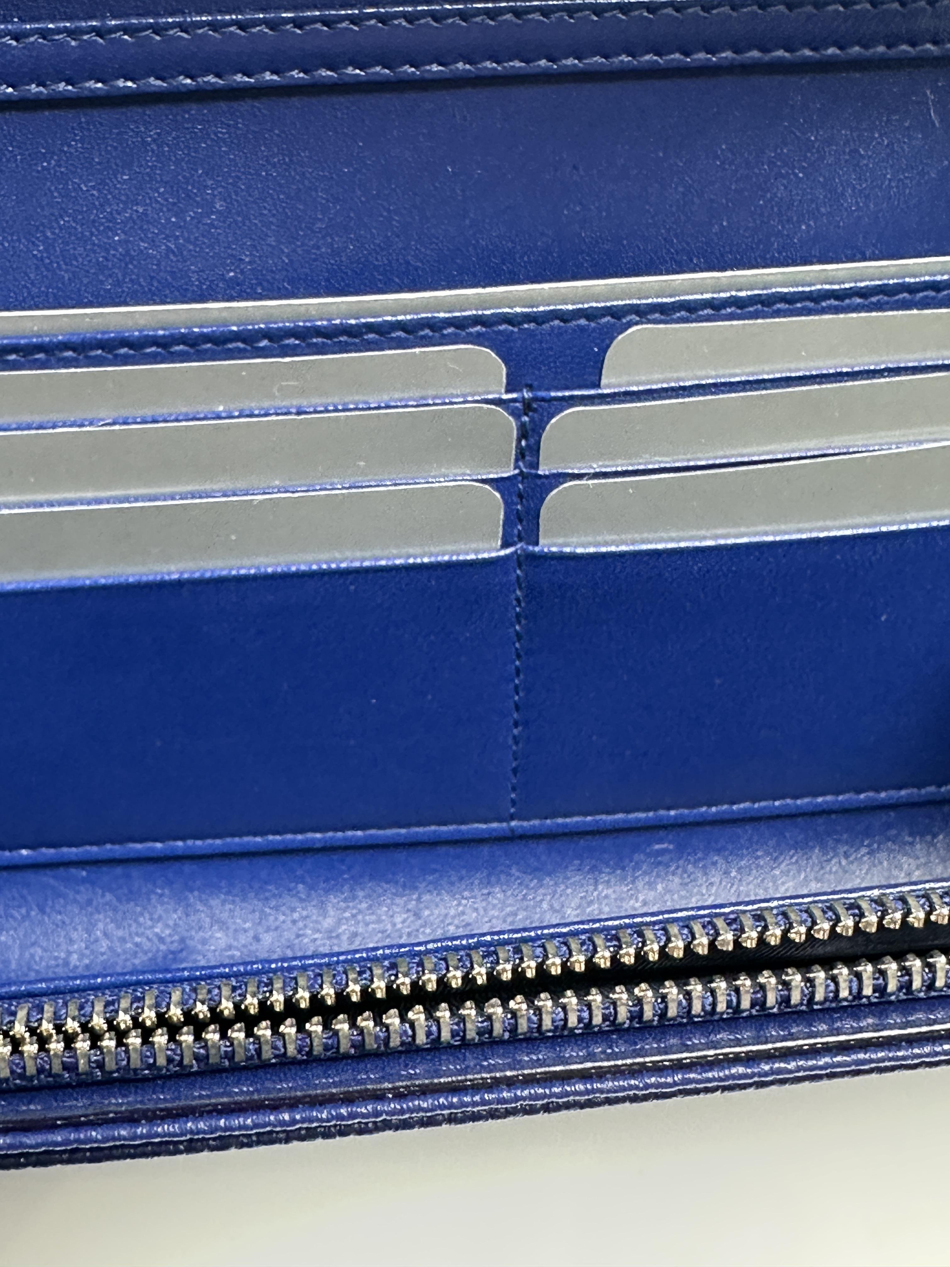 Christian Diorama on Chain / Chain Clutch – Blue JD356DR