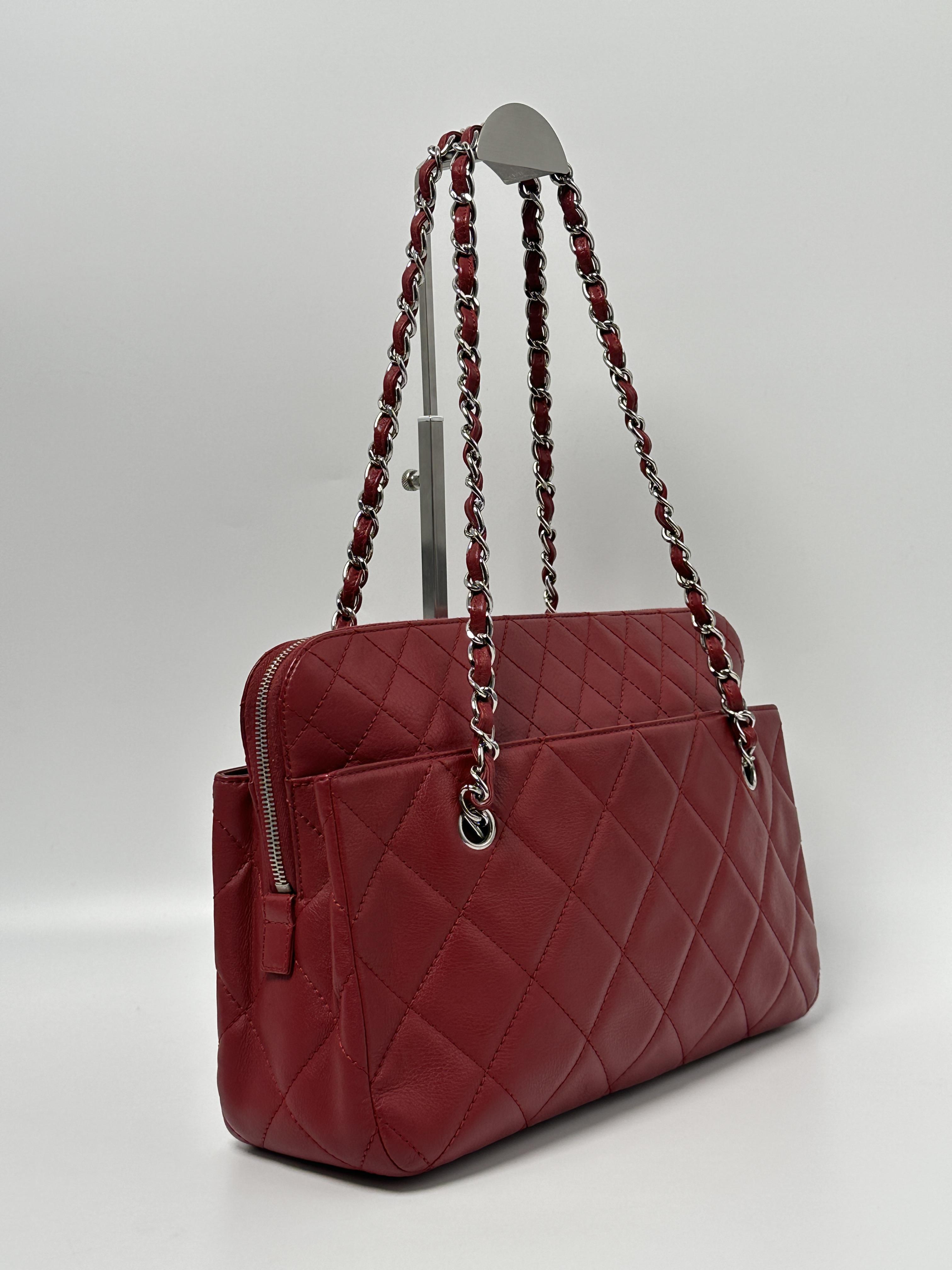 Pre-owned CHANEL leather Shoulder Bags Red Quilted Chain Shoulder Tote Bag CC21 15639577 XH