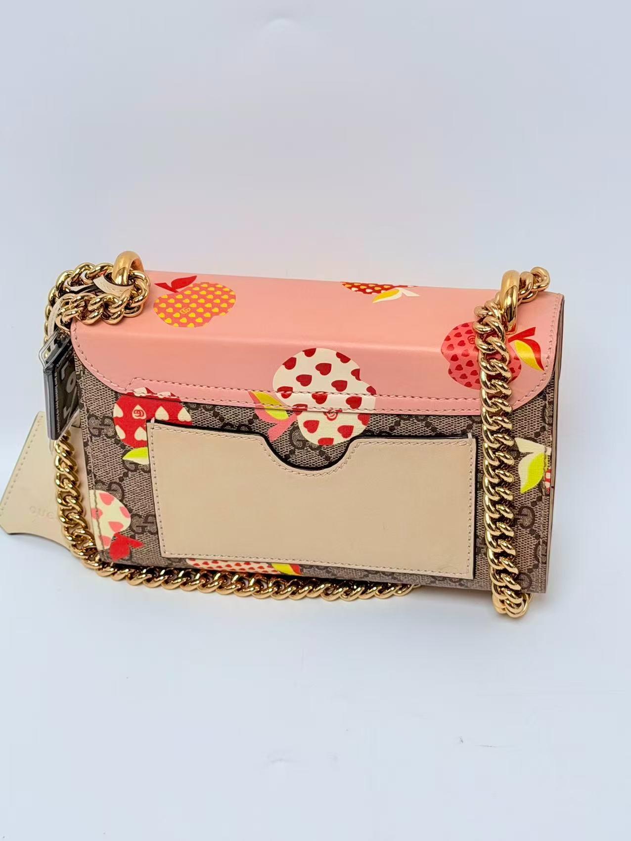 Padlock GG Supreme Les Pommes Apple Print Chain Shoulder Bag Pink JD1150GG