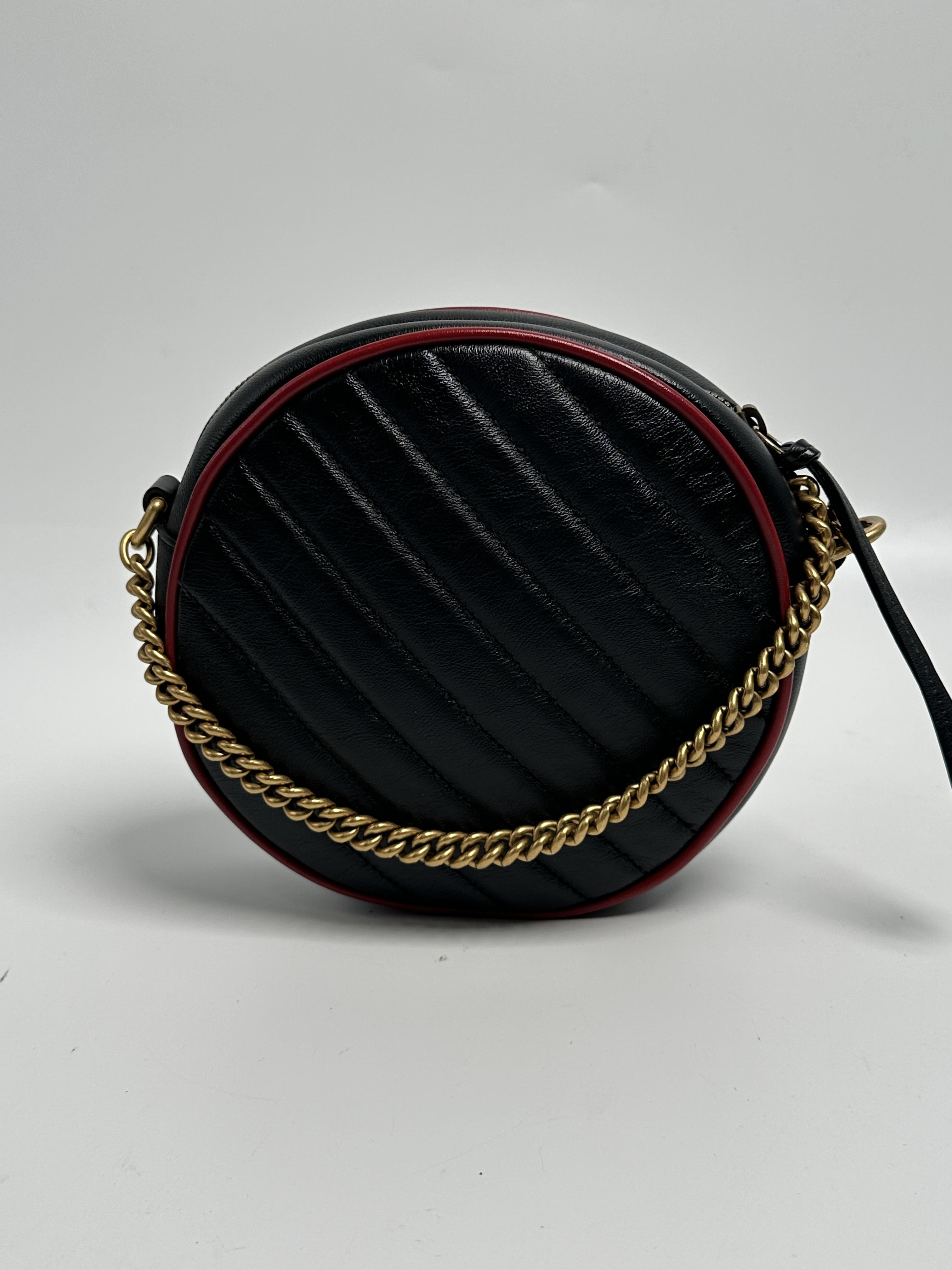 Pre-owned GUCCI leather Crossbody Bags GG Marmont Round Mini Crossbody Bag – Black/Red JD337GG