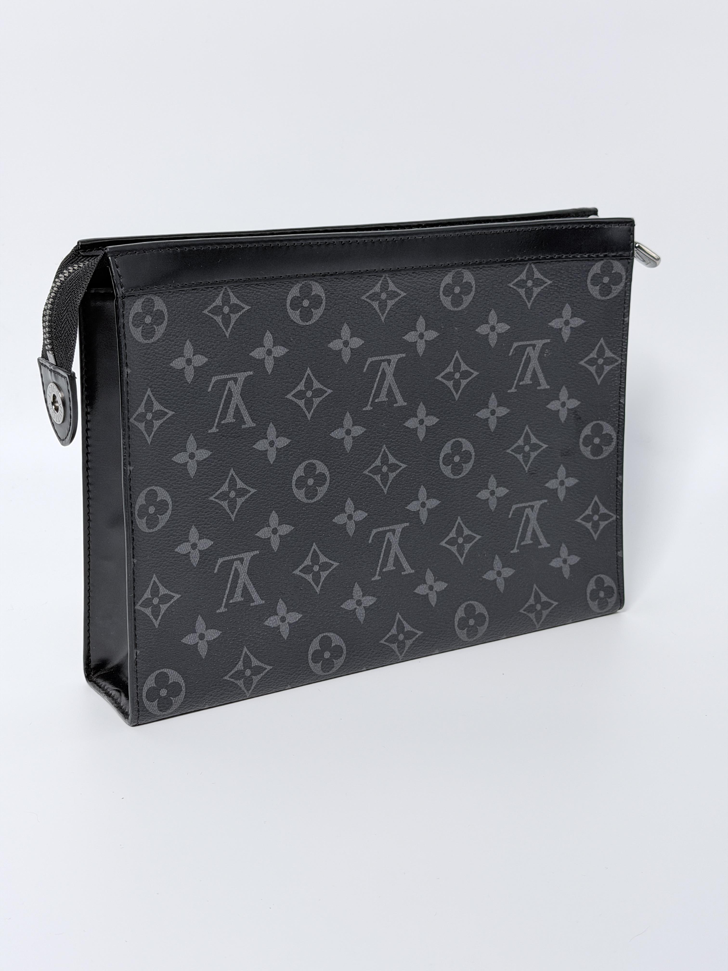 Pre-owned Louis Vuitton Canvas Clutches & Wristlets Authentic Monogram Damier Graphite Pixel Pochette Voyage MM JXLV55