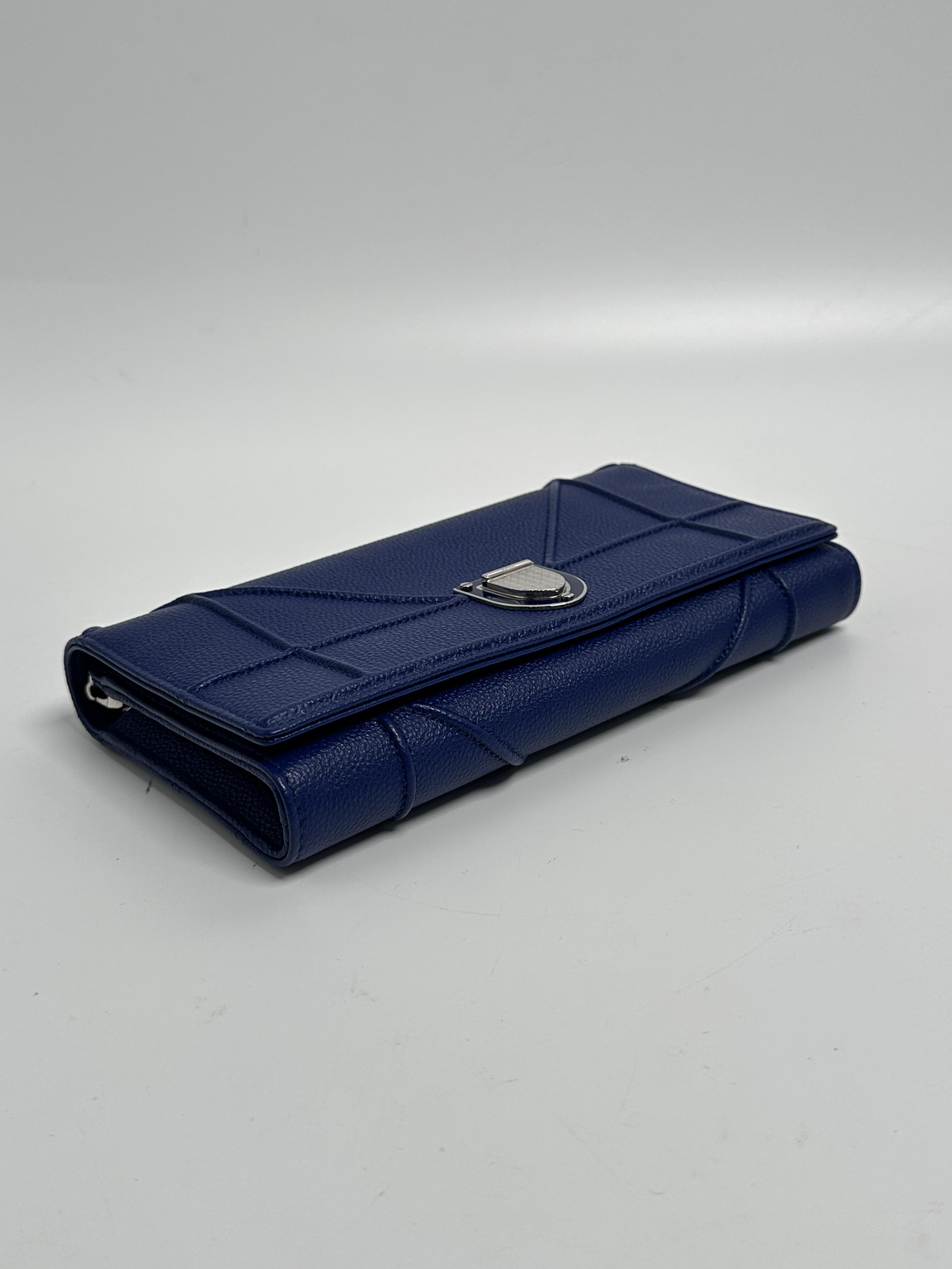 Christian Diorama on Chain / Chain Clutch – Blue JD356DR