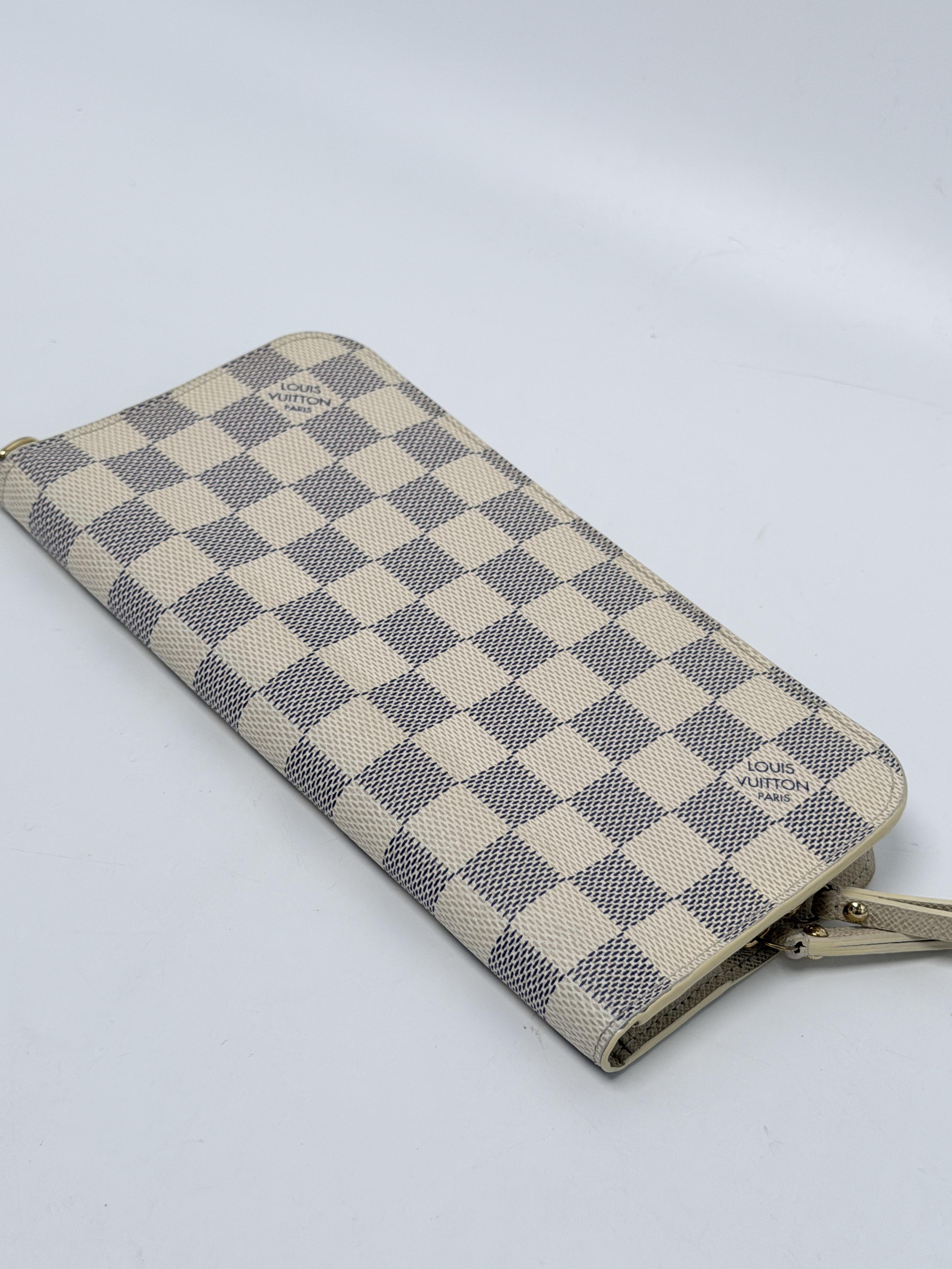 Insolite Wallet Damier Azur White JD1662LV
