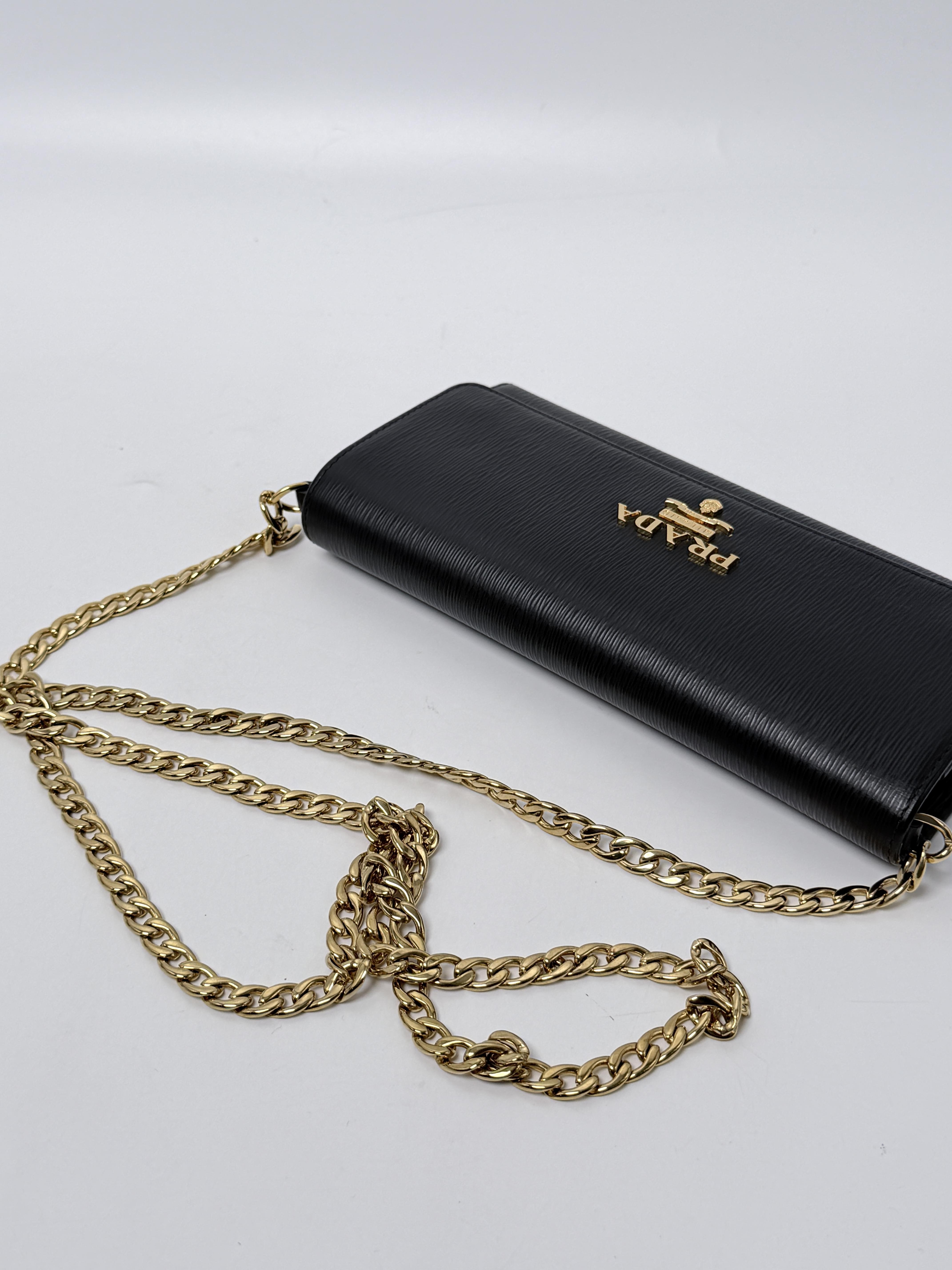 Vitello Move Wallet on Chain Nero Black Crossbody Flap Bag JP001PR