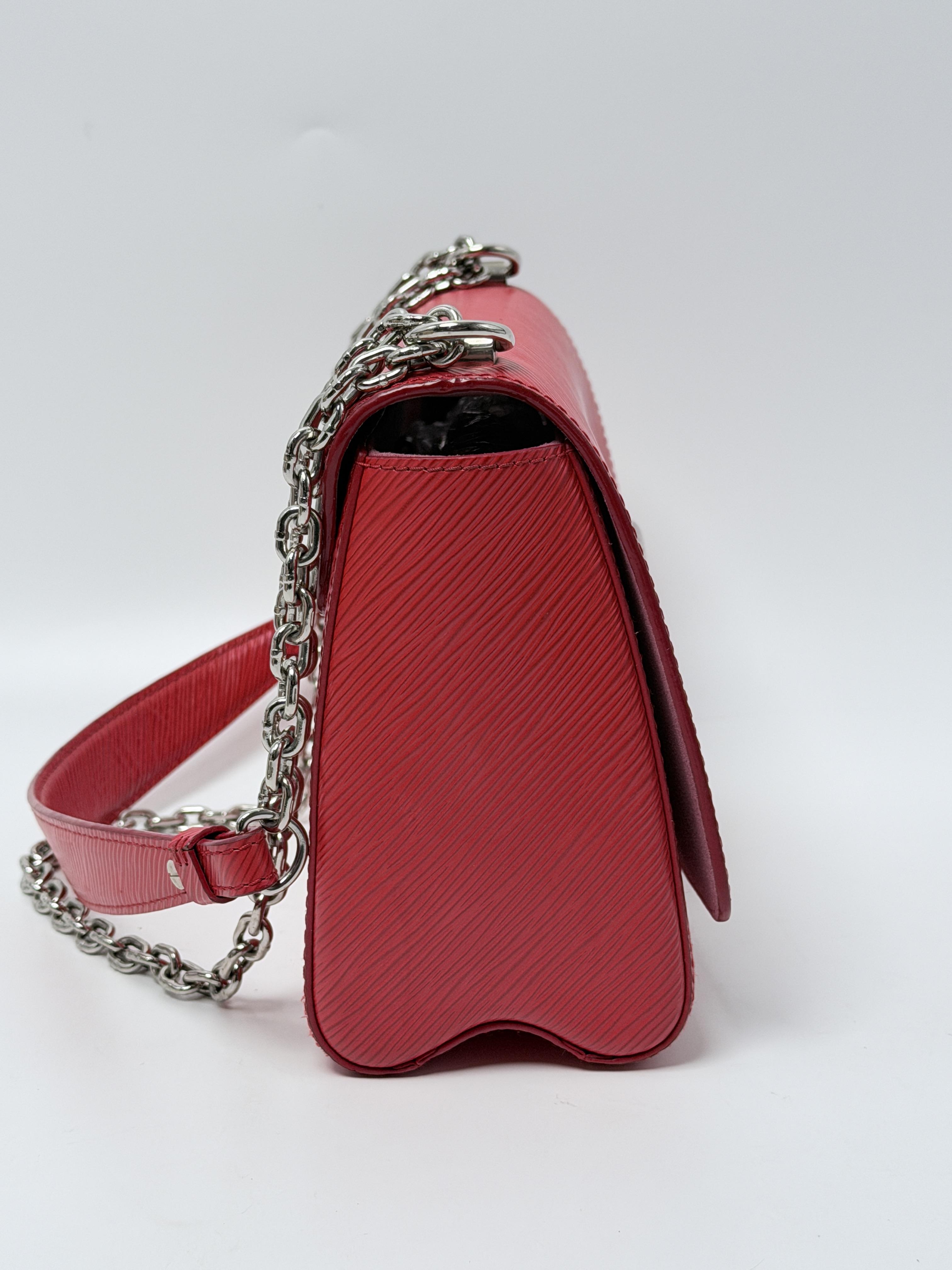 Crossbody Bag Twist Chain Shoulder Handbag Red JD1705LV