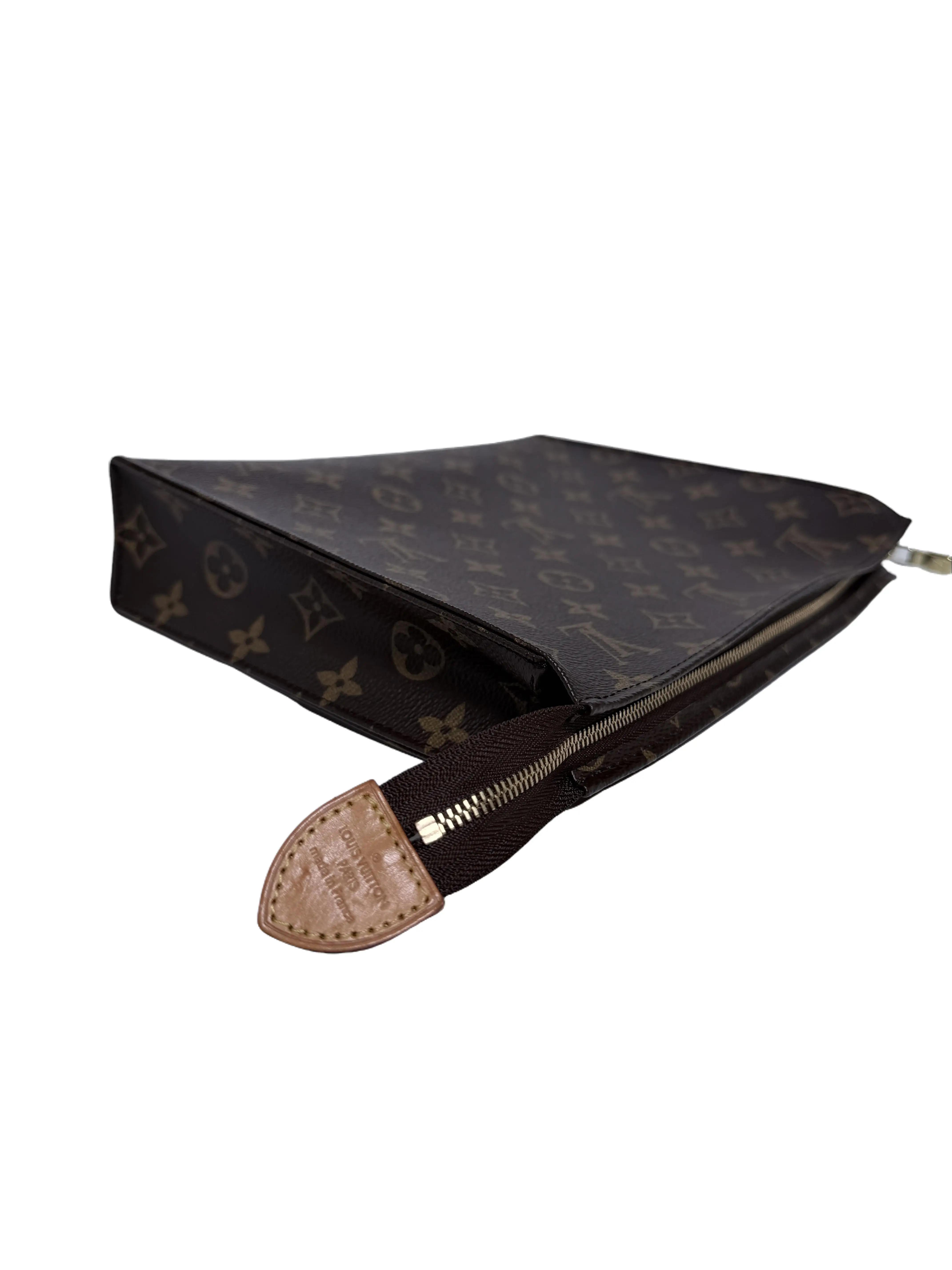 Pre-owned Louis Vuitton Canvas Clutches & Wristlets Authentic Toiletry Clutch Bag Pouch 26 JXLV10