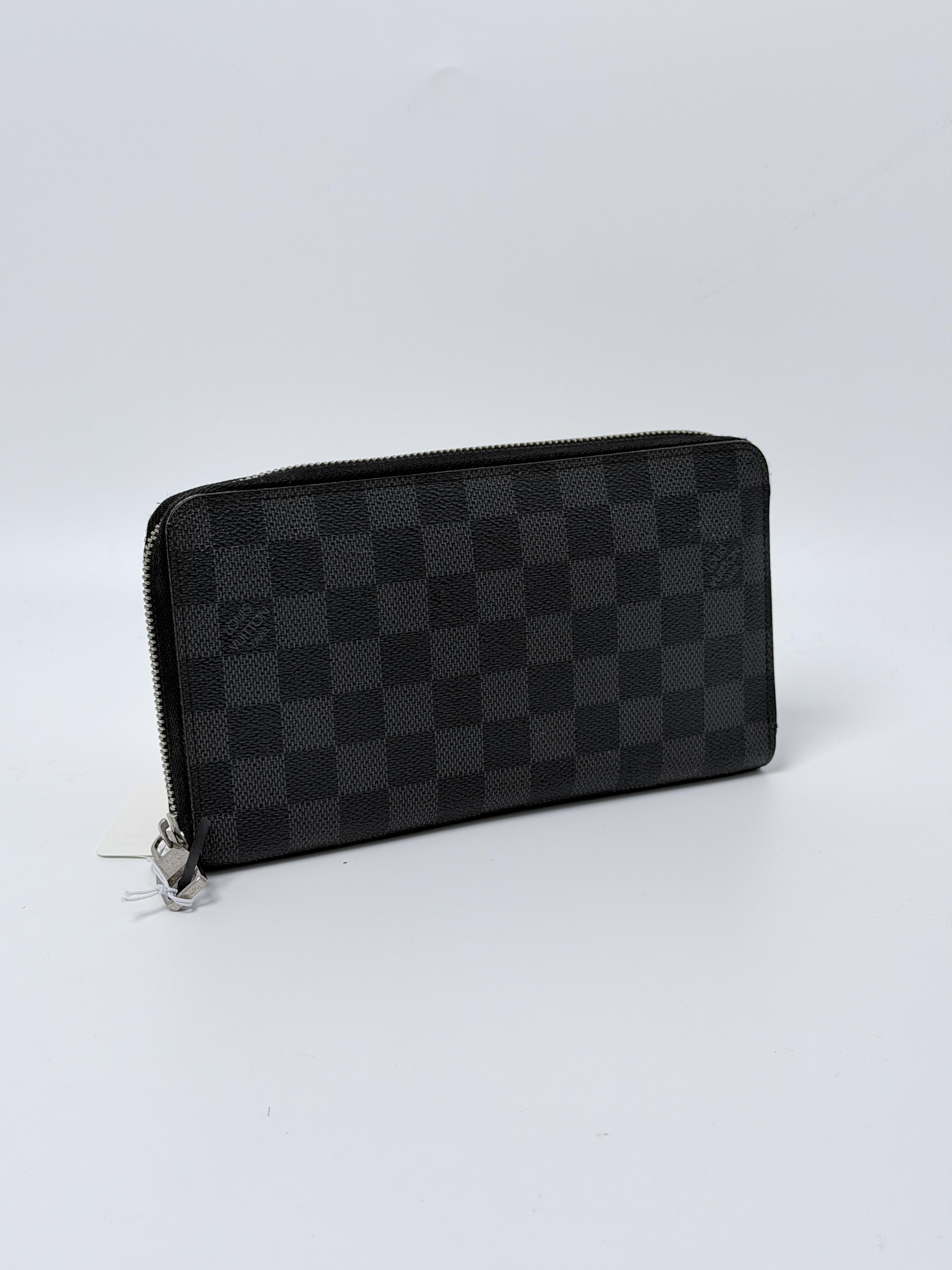 Pre-owned Louis Vuitton leather Small Leather Goods Zippy Vertical Damier Graphite Long Wallet Round Zipper Black JC92LV