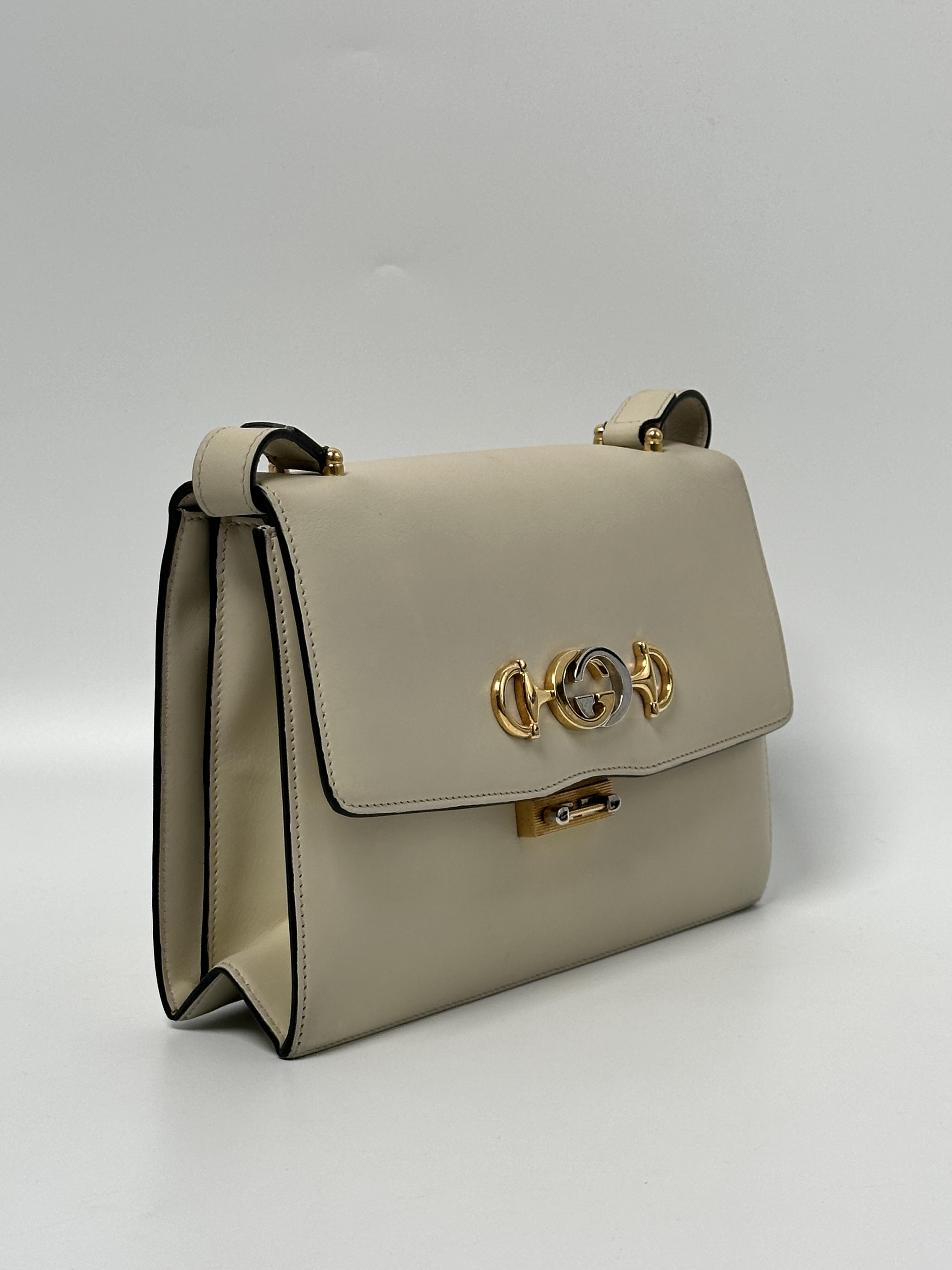 Pre-owned GUCCI leather Crossbody Bags GG Ivory Zumi Small Chain Flap Shoulder / Crossbody Bag JD573GG