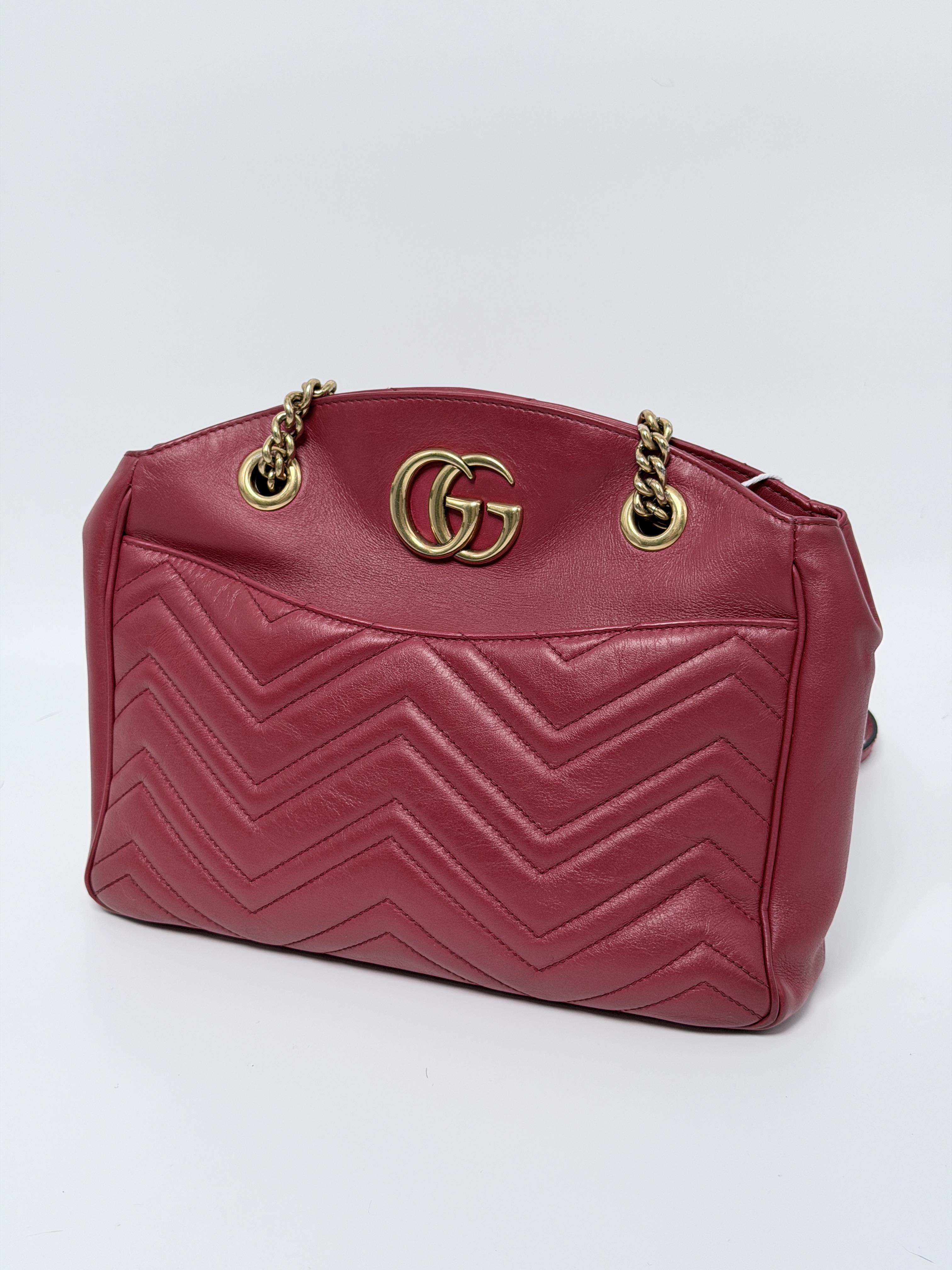 GG Marmont Chevron Shoulder Bag with Chain Strap – Burgundy JX306GG