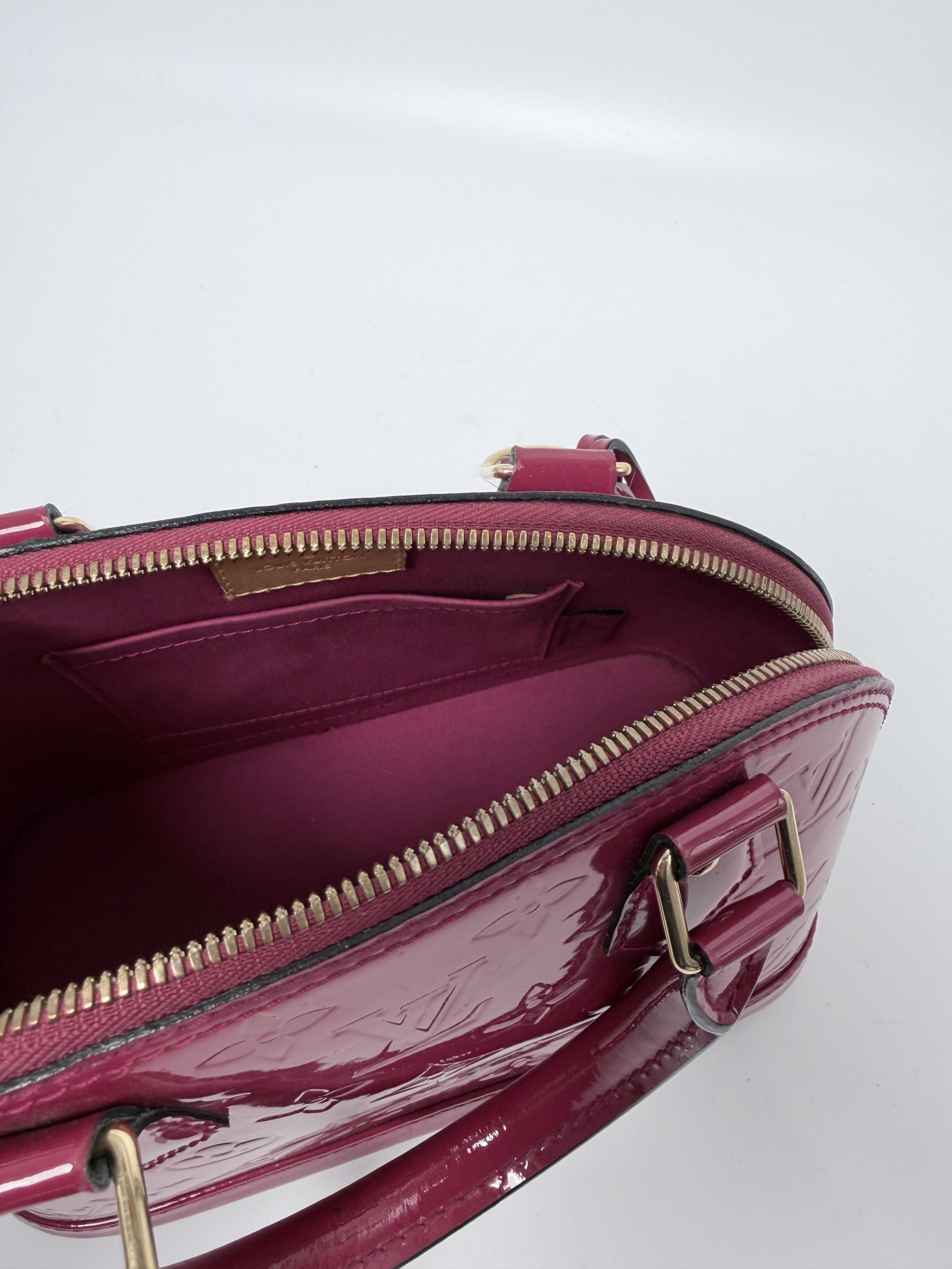 Pre-owned Louis Vuitton leather Shoulder Bags Alma BB Monogram Vernis Handbag Shoulder Bag Red JE478LV