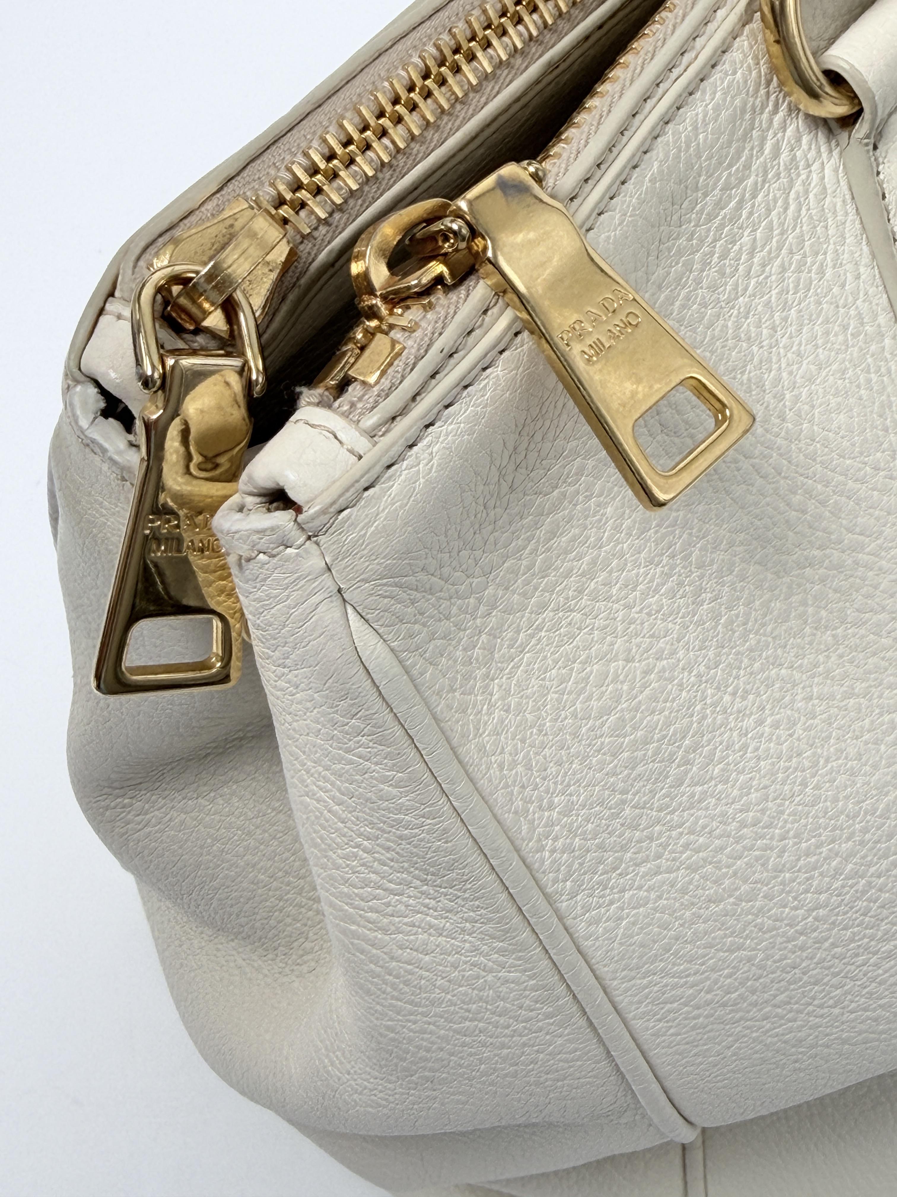 Vitello Daino Ivory Pebbled Double Zip Tote Gold Hardware JP010PR