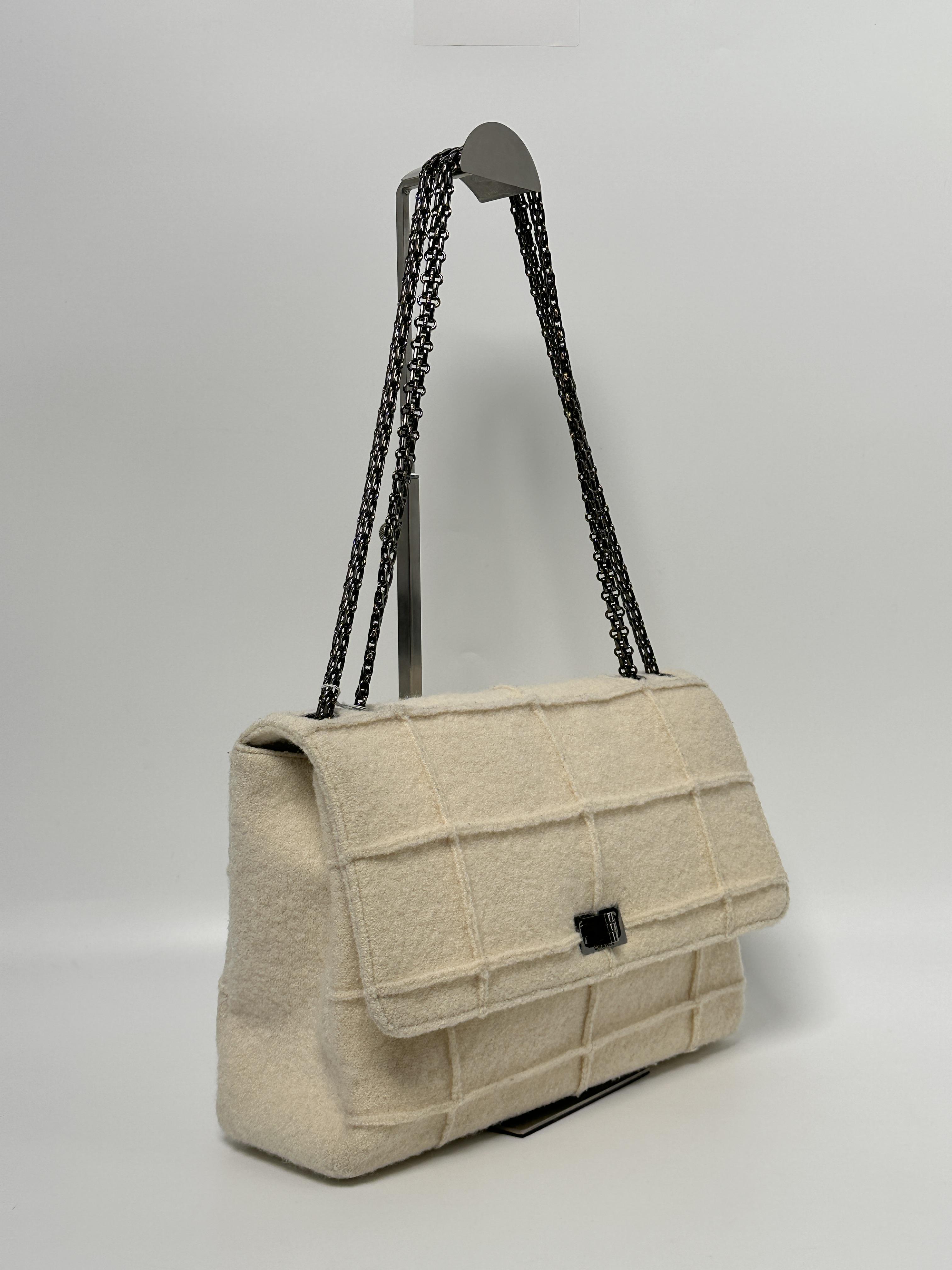 Chocolate Bar Flap Shoulder Bag FJ012CC